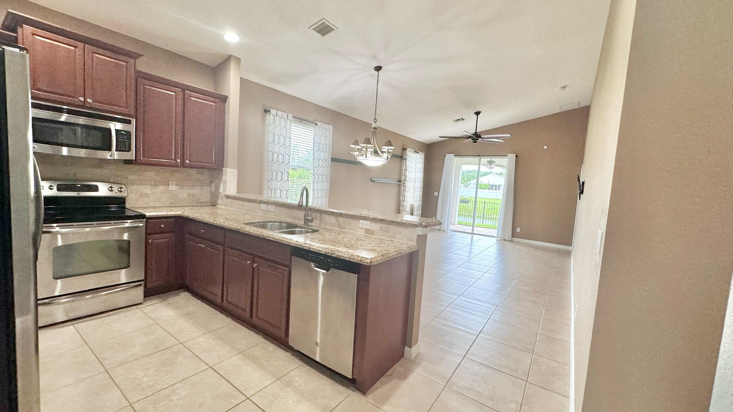 2645 SW Gallery Circle