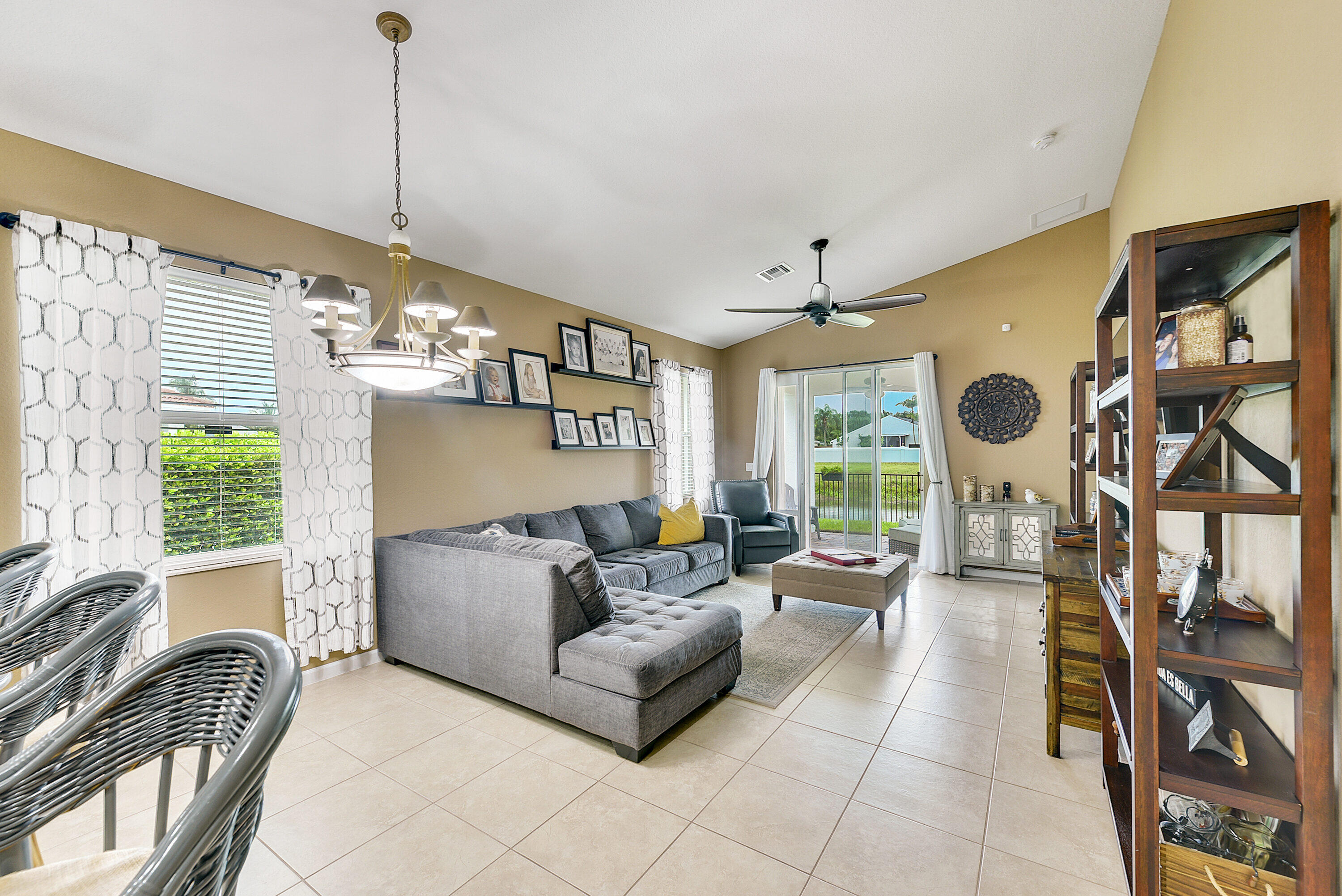 2645 SW Gallery Circle