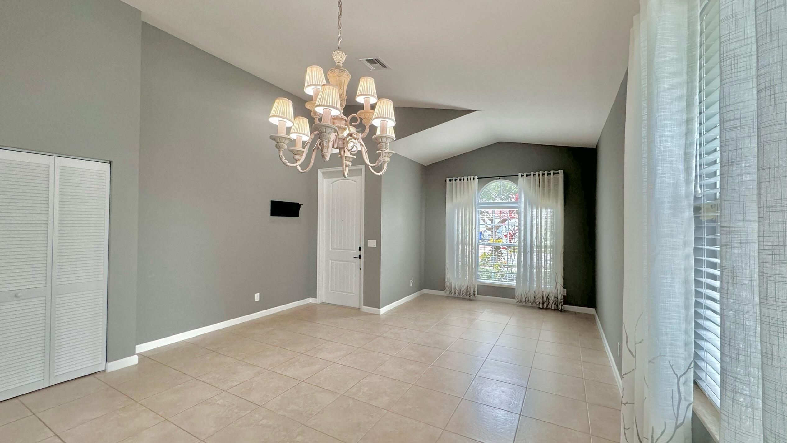 2645 SW Gallery Circle