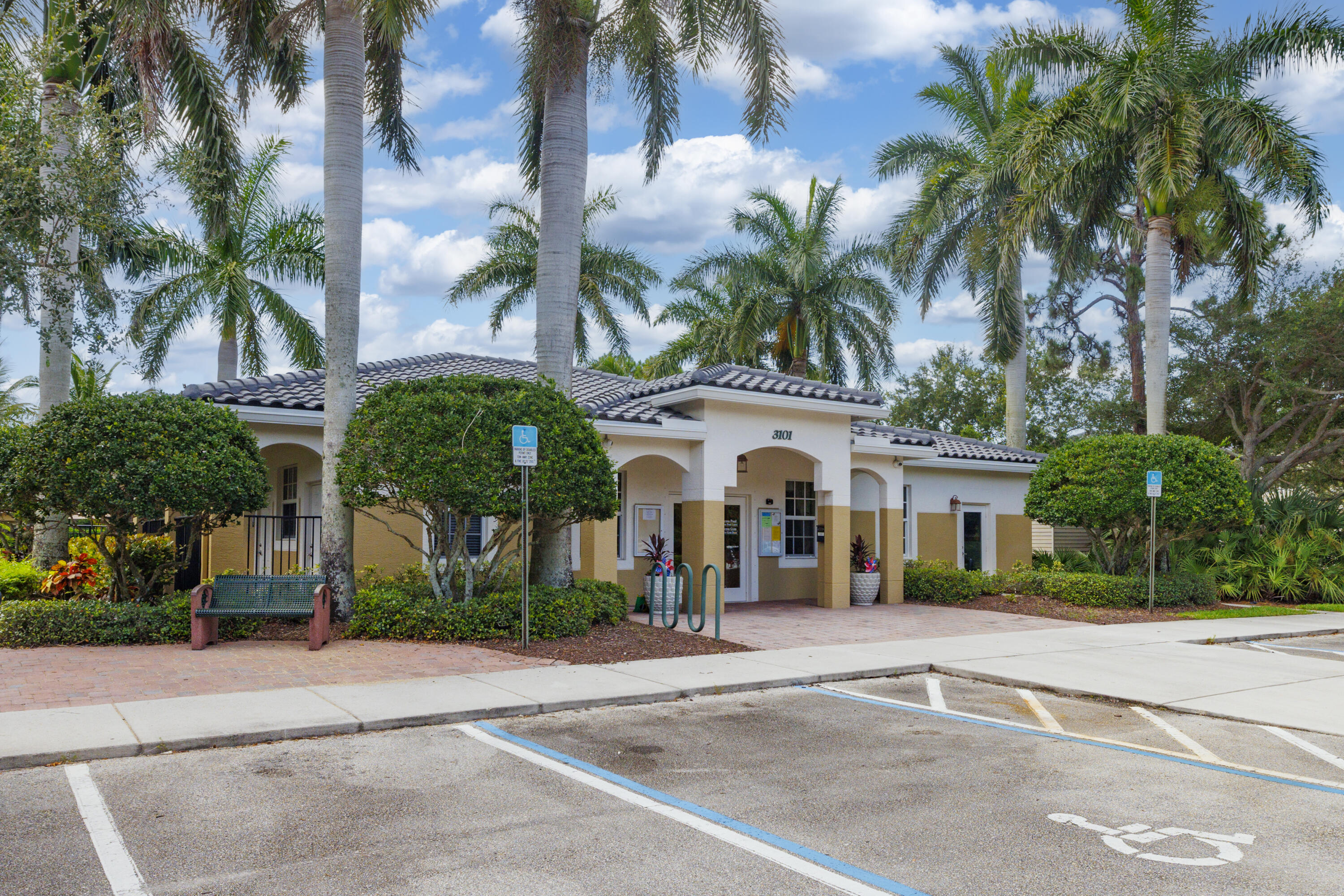 3151 Lexington Lakes Drive SE 202