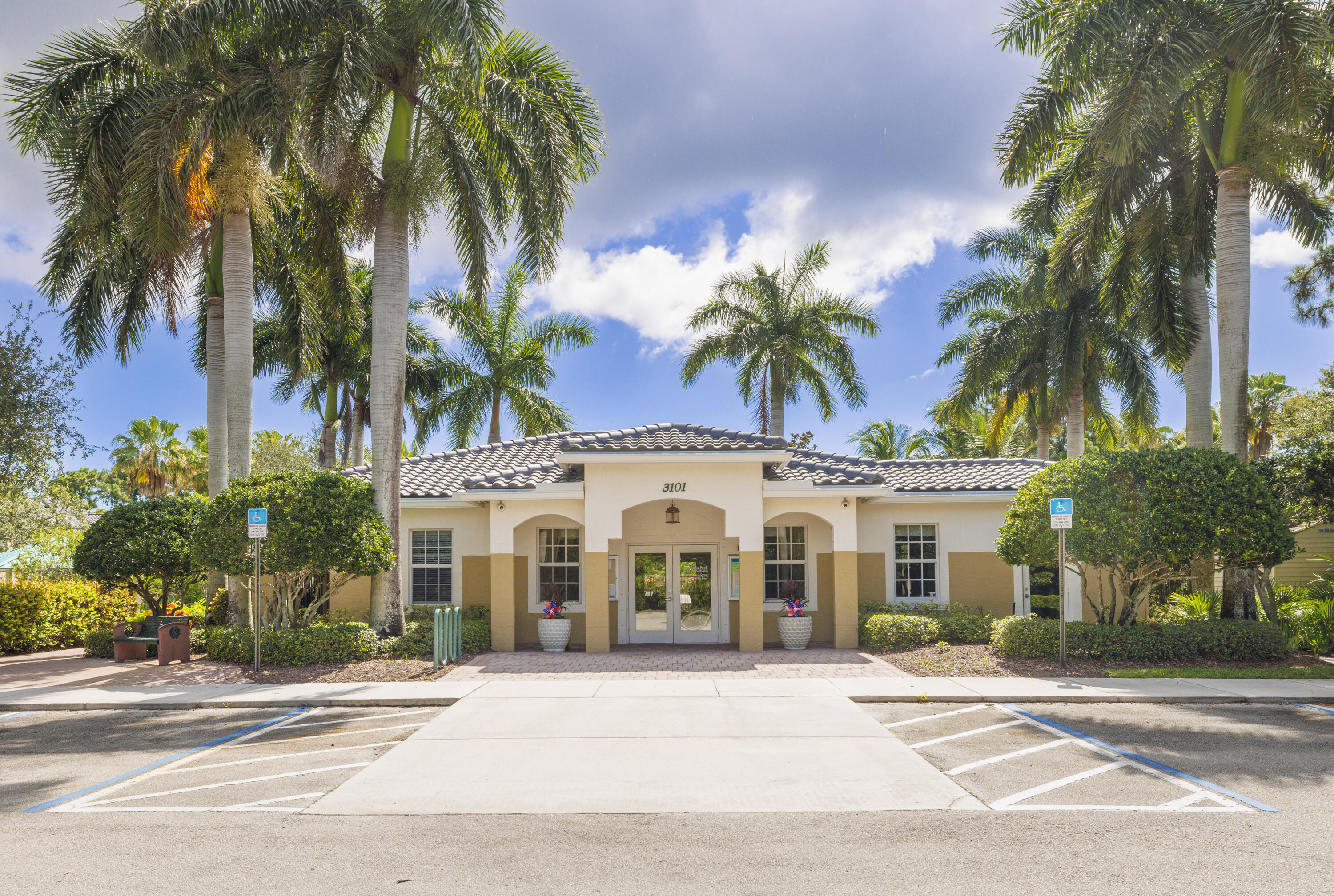 3151 Lexington Lakes Drive SE 202