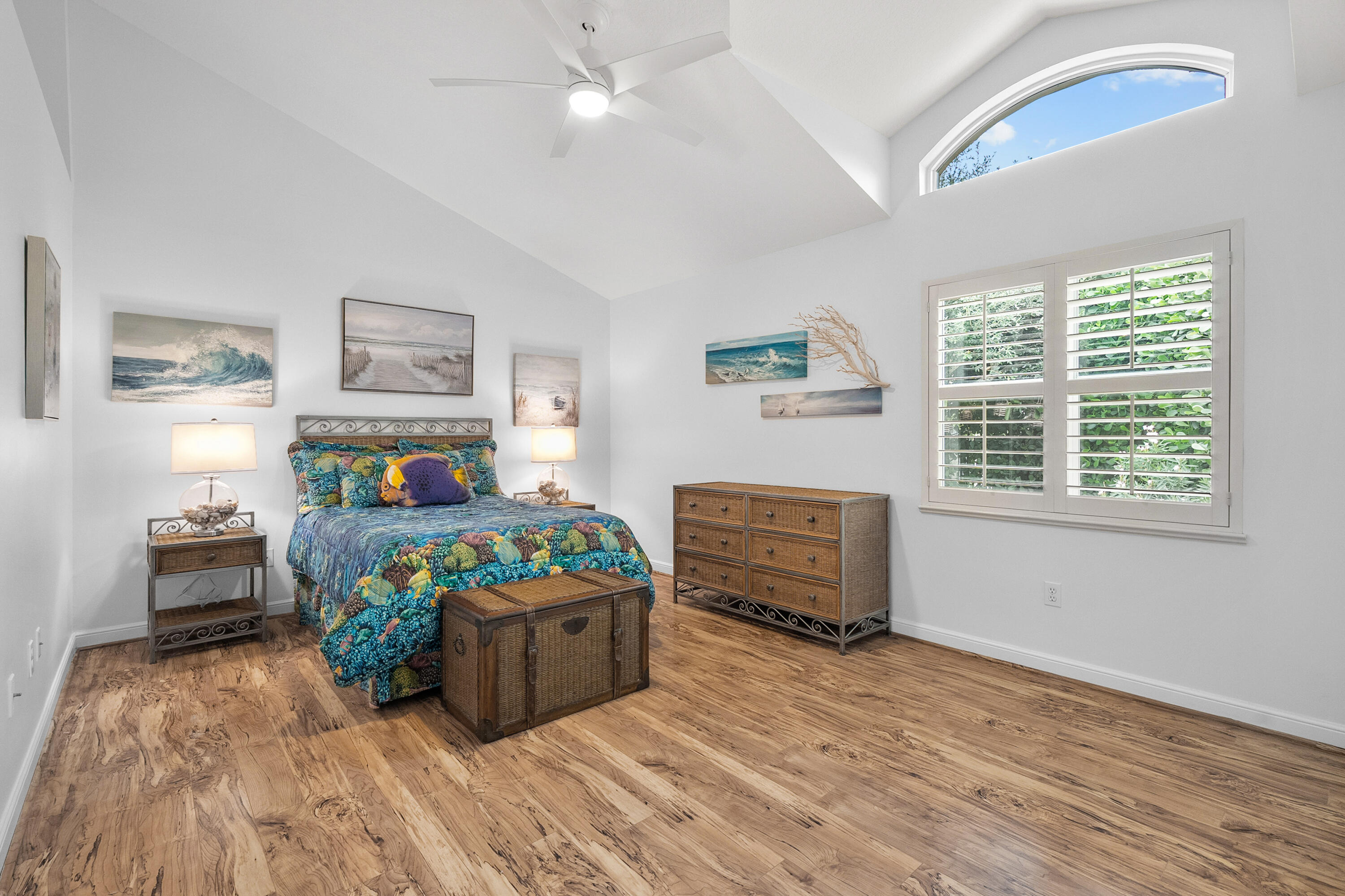 3339 NE Luna Terrace