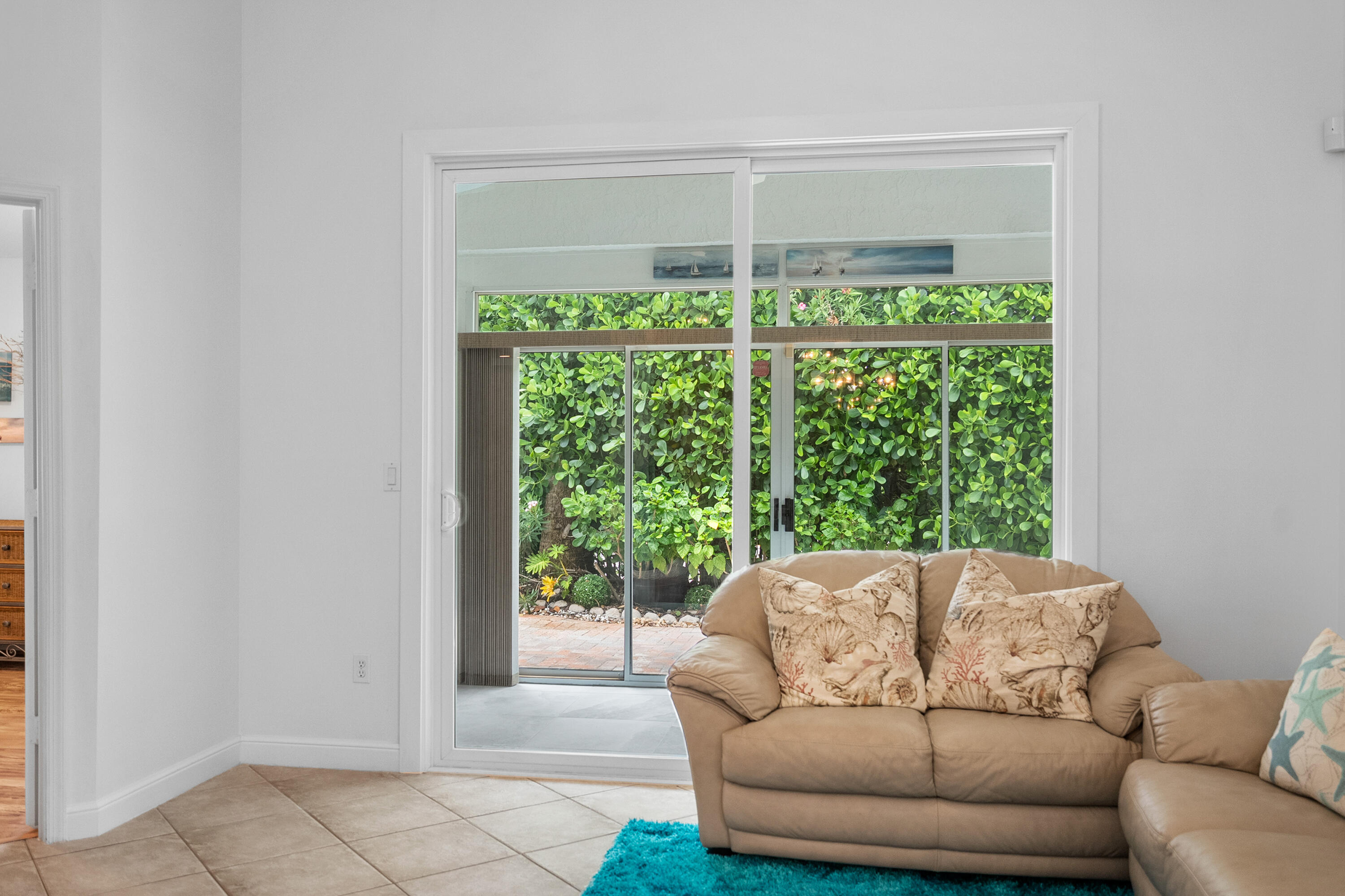 3339 NE Luna Terrace