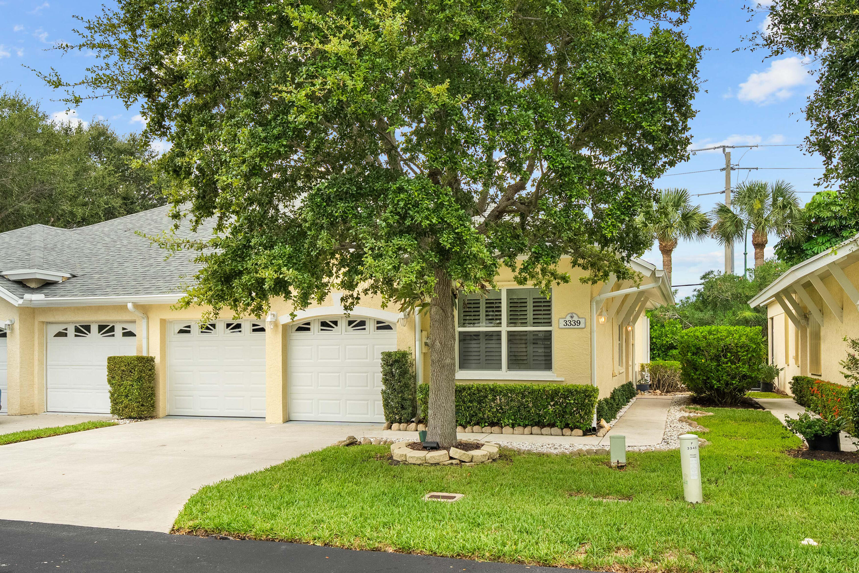 3339 NE Luna Terrace