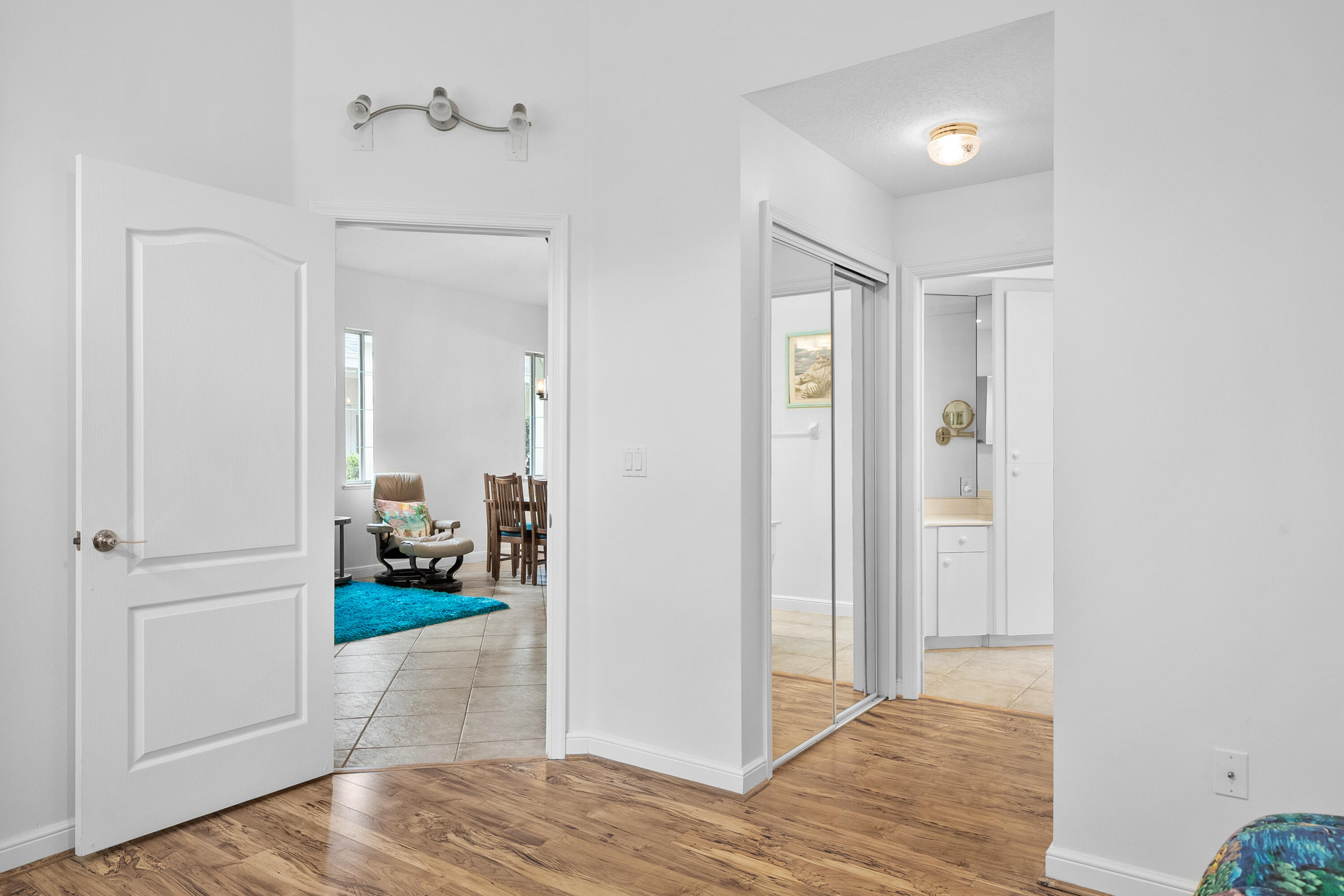 3339 NE Luna Terrace
