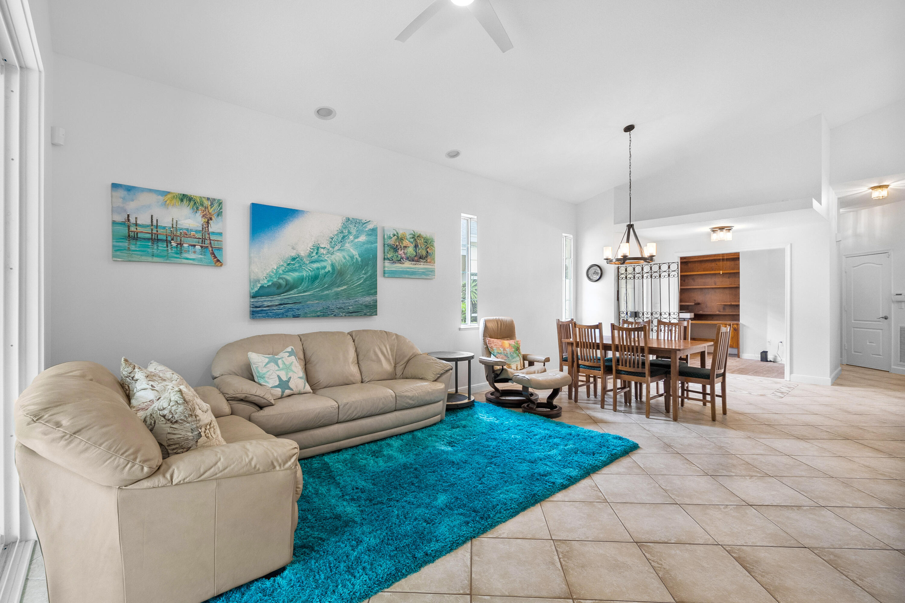 3339 NE Luna Terrace
