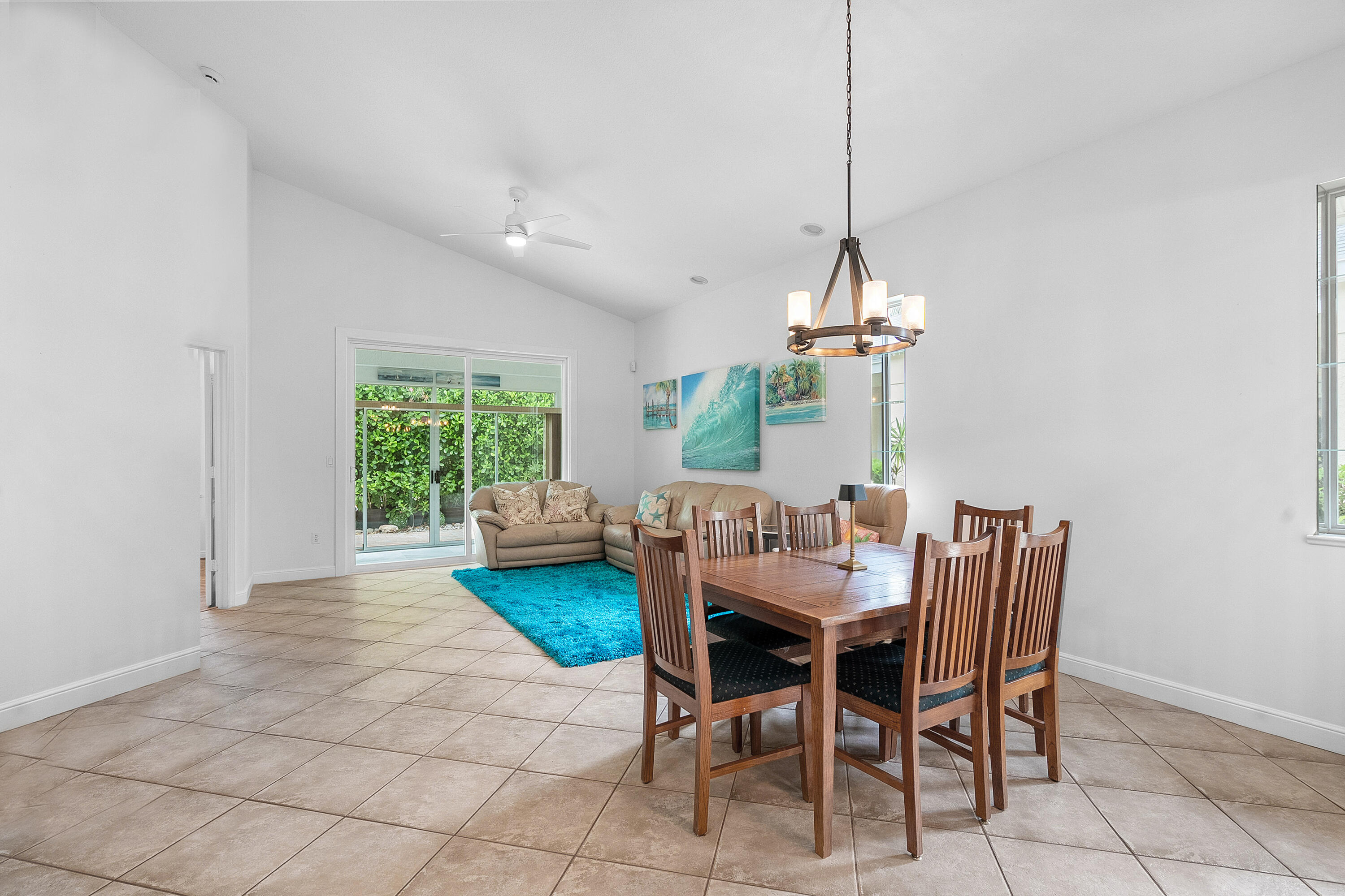 3339 NE Luna Terrace