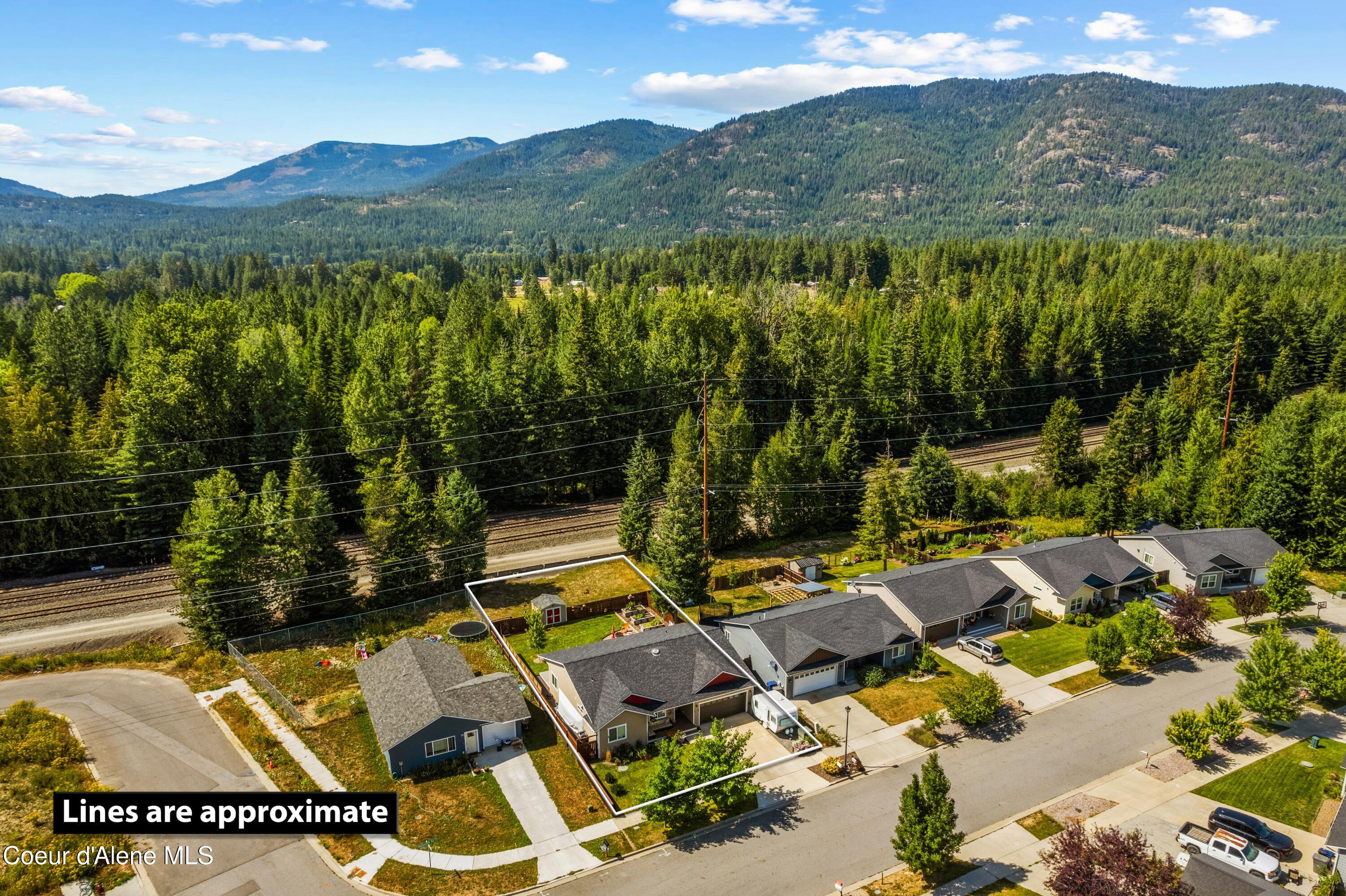 1105 Honeysuckle Ave