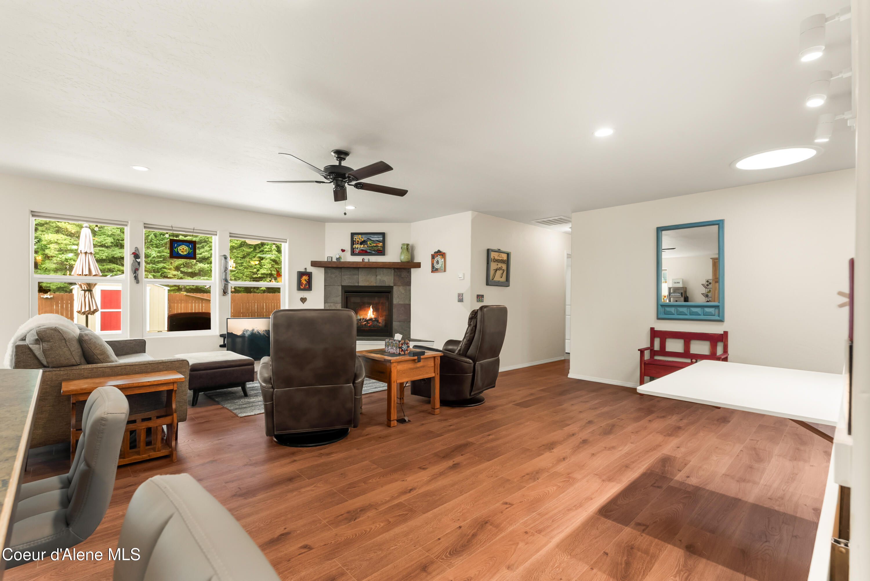 1105 Honeysuckle Ave