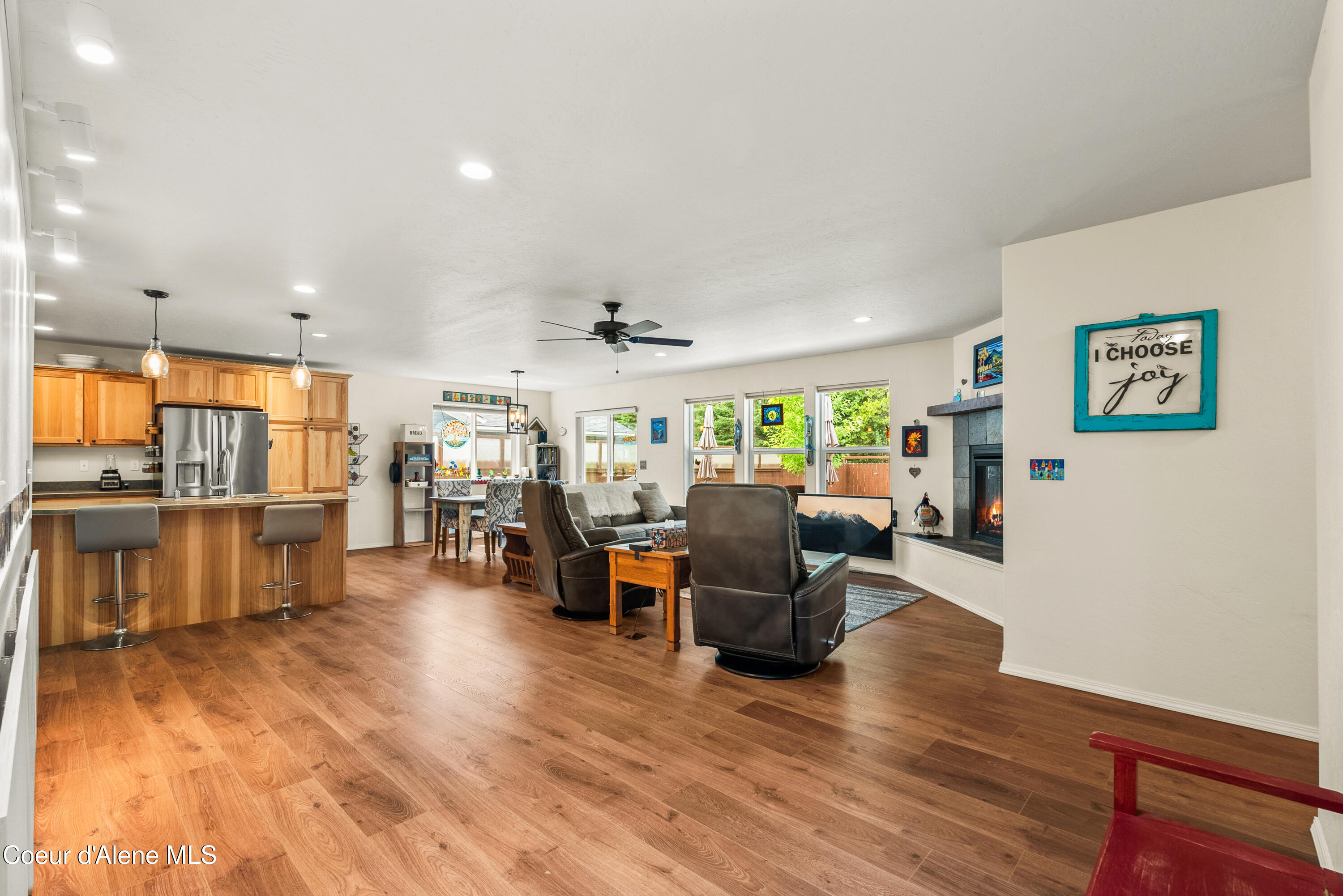 1105 Honeysuckle Ave