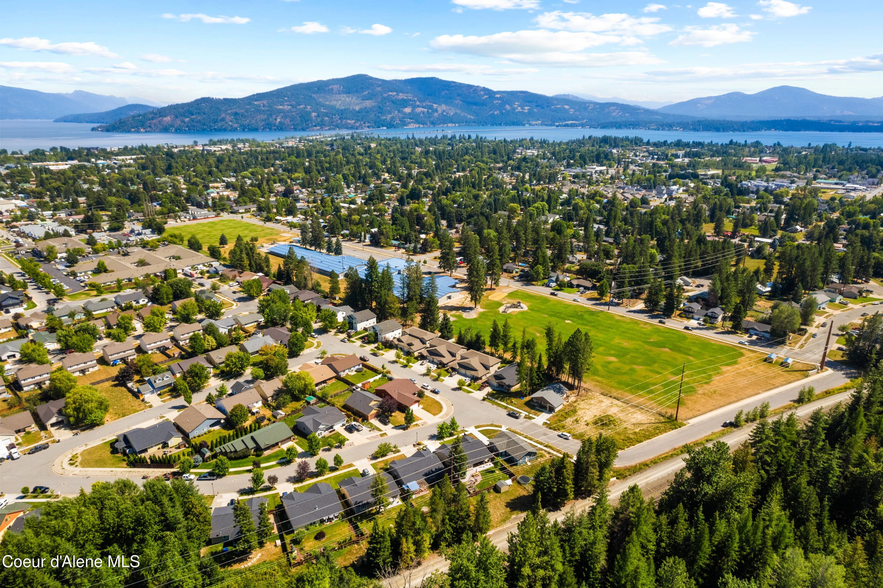 1105 Honeysuckle Ave