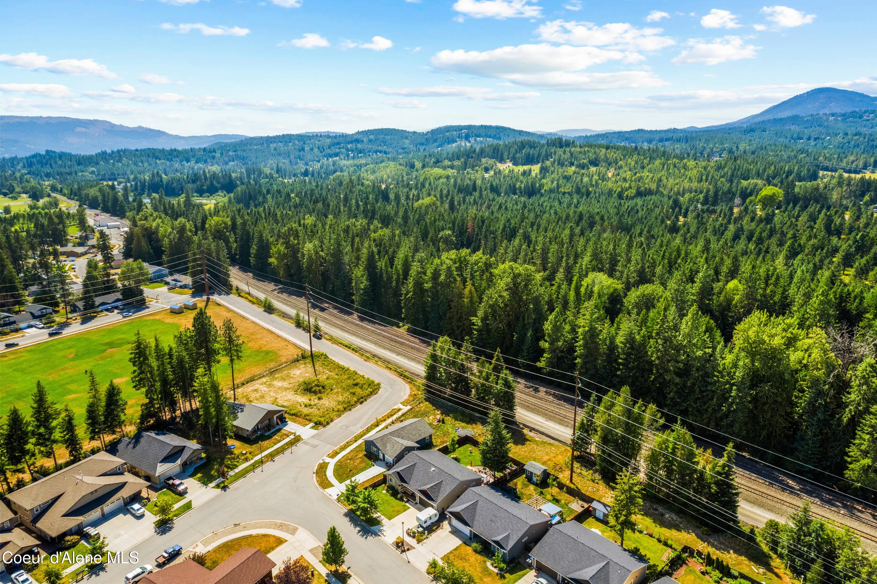 1105 Honeysuckle Ave