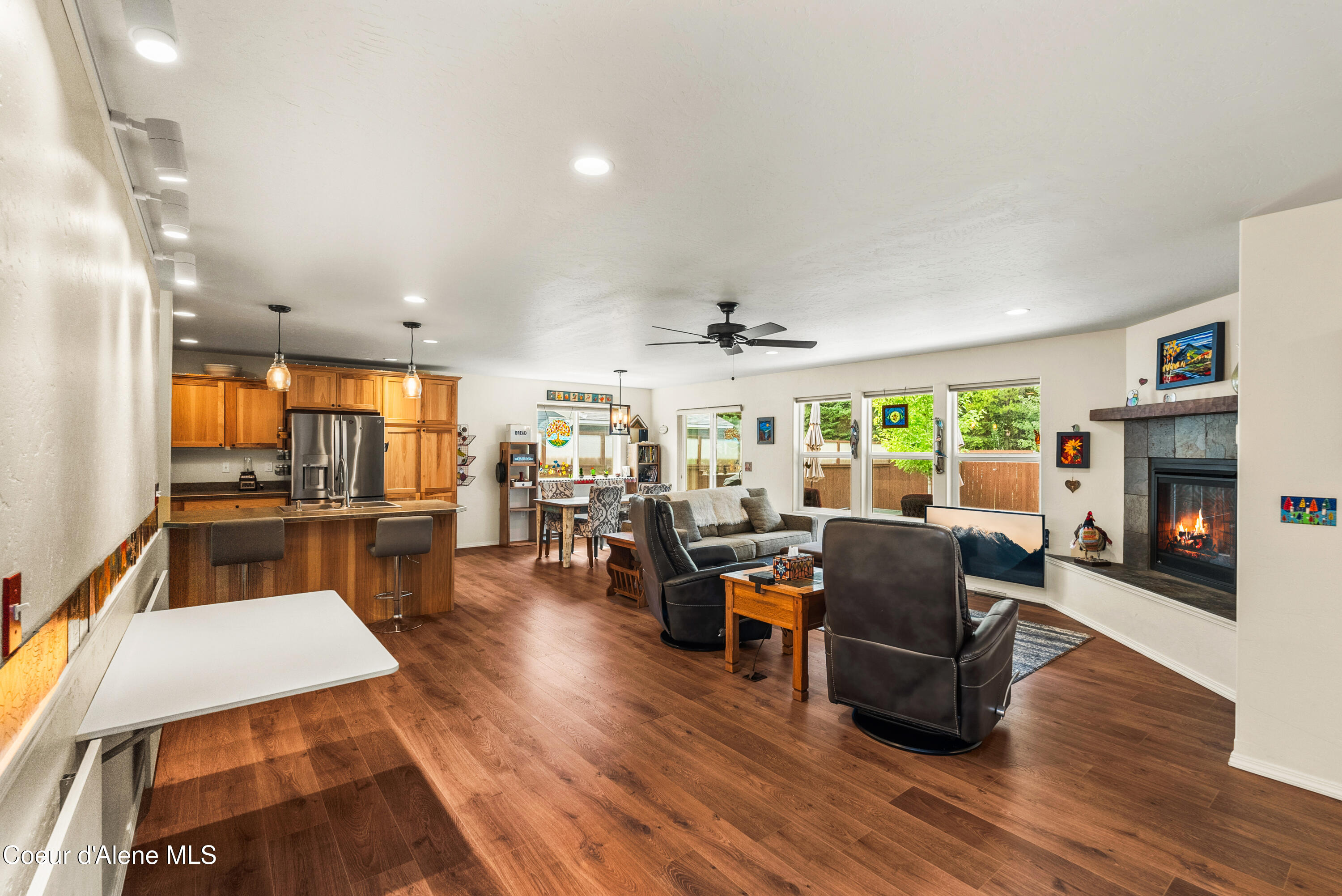 1105 Honeysuckle Ave