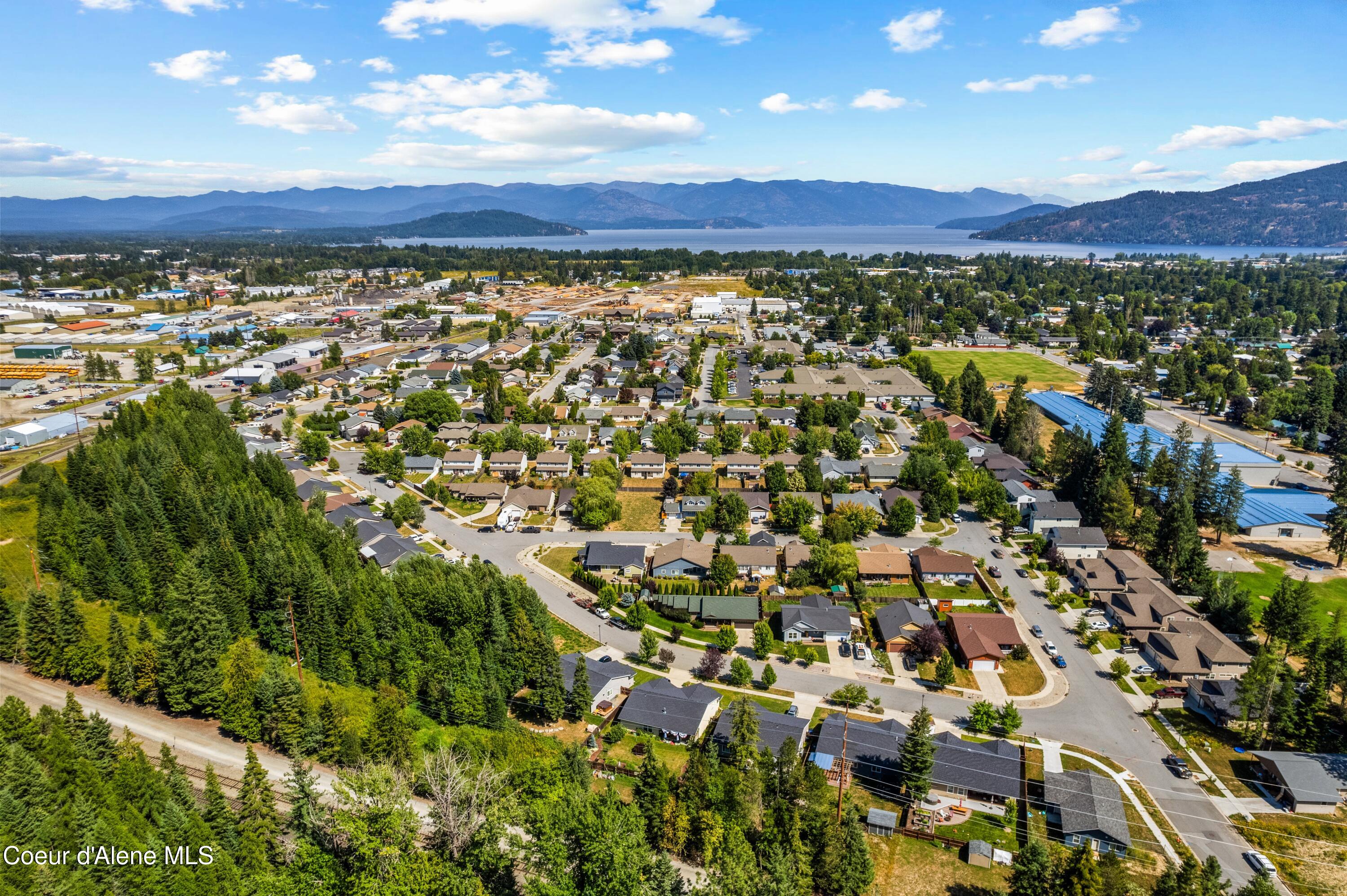 1105 Honeysuckle Ave