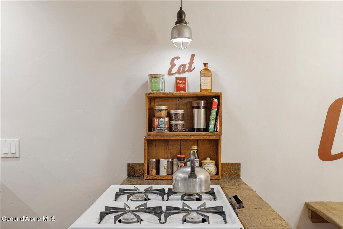 197 Mogul Hill, Unit 6