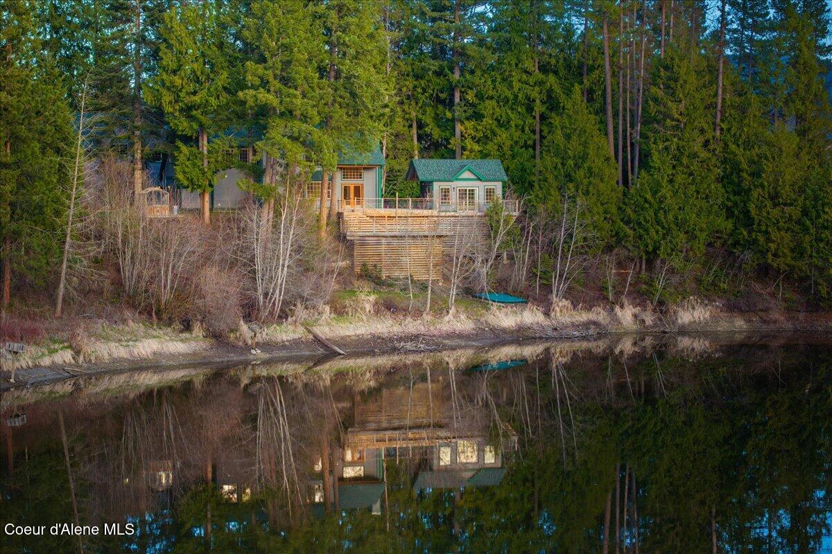 414 Creekside Ln