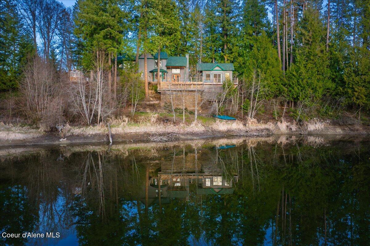 414 Creekside Ln