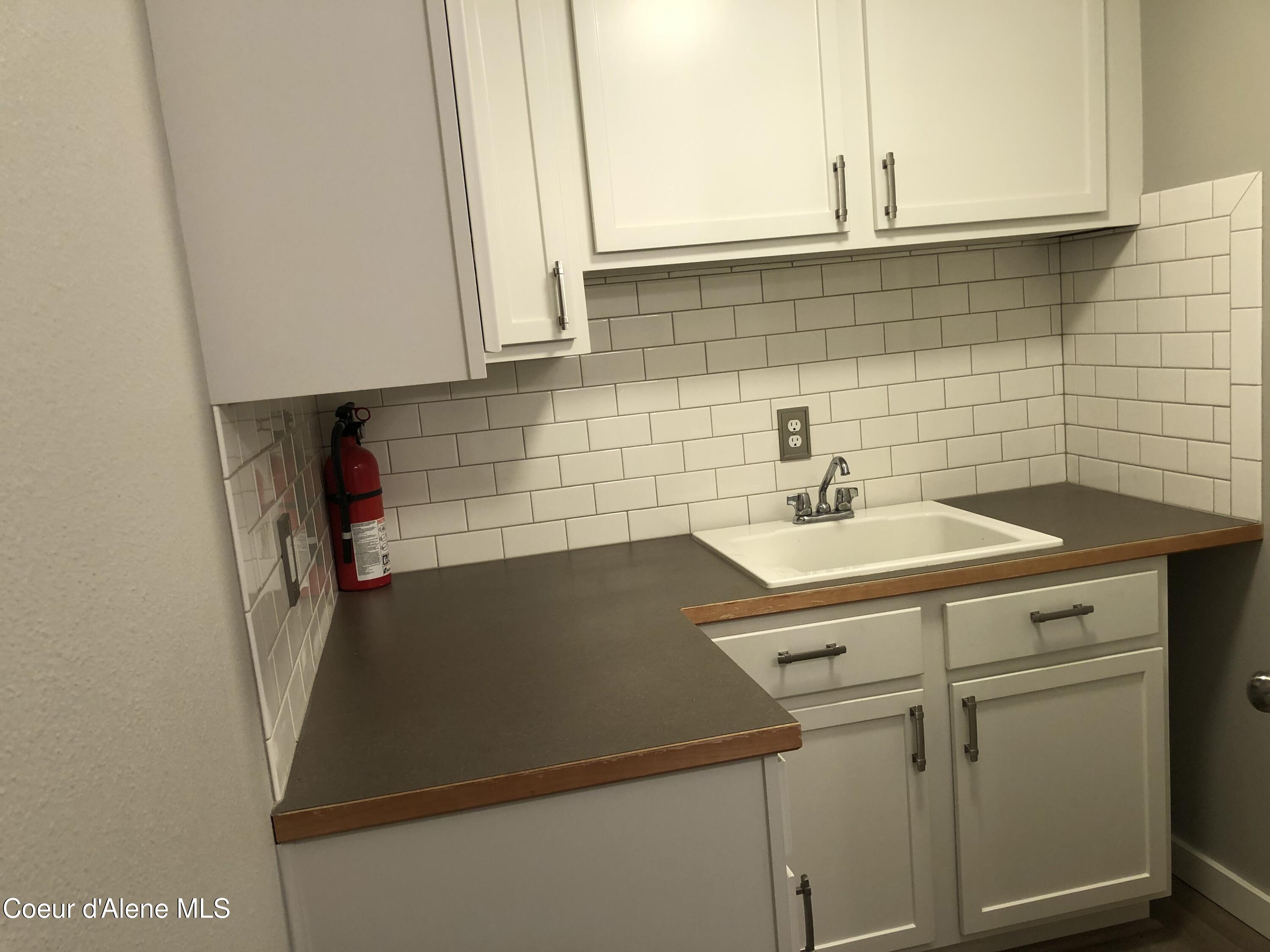 1602 Pine St 21