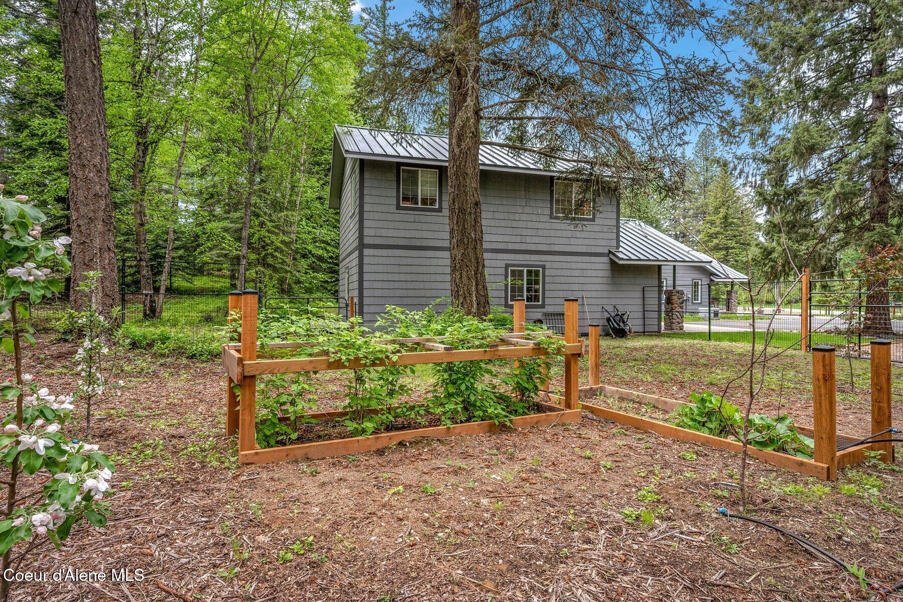 454 Brisboys Rd