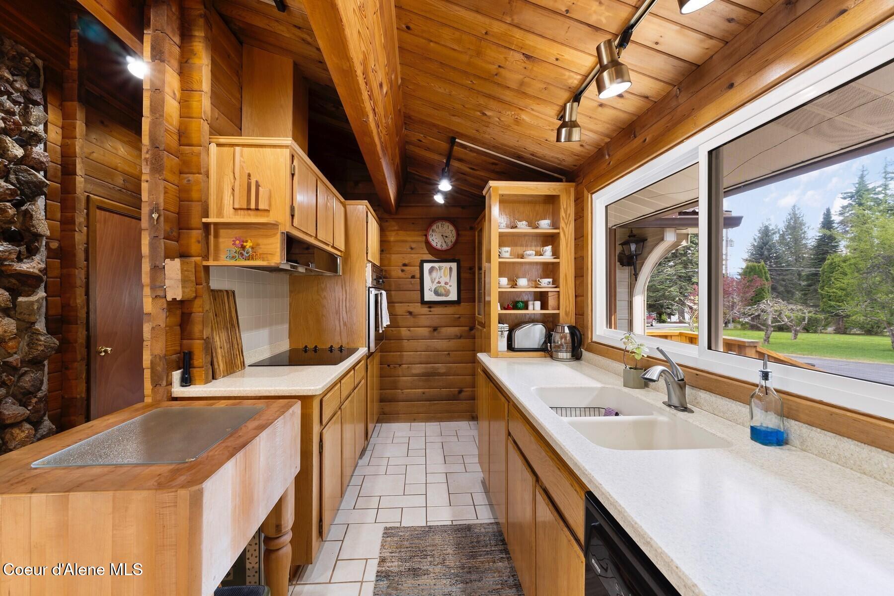 659 Whiskey Jack Rd