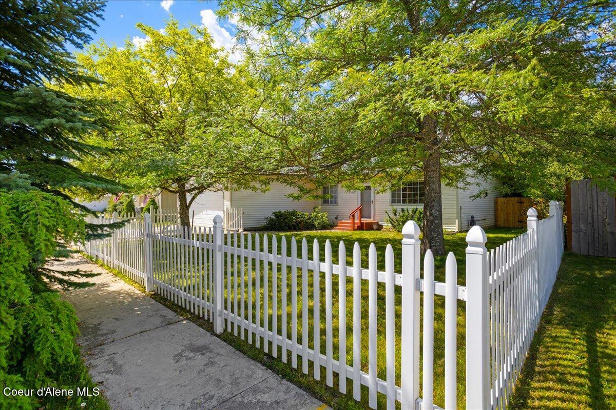 2325 Aspen Way