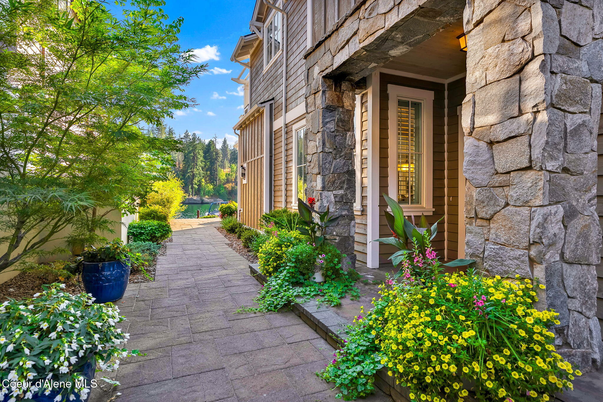 3810 W SHOREVIEW LN, Coeur d'Alene