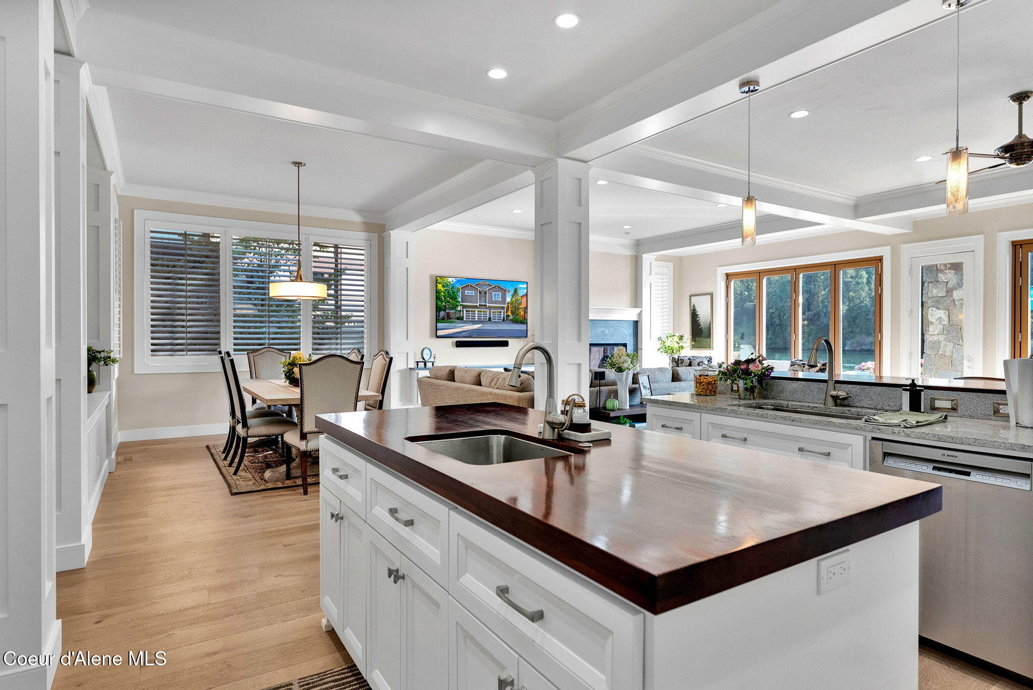 3810 W SHOREVIEW LN, Coeur d'Alene