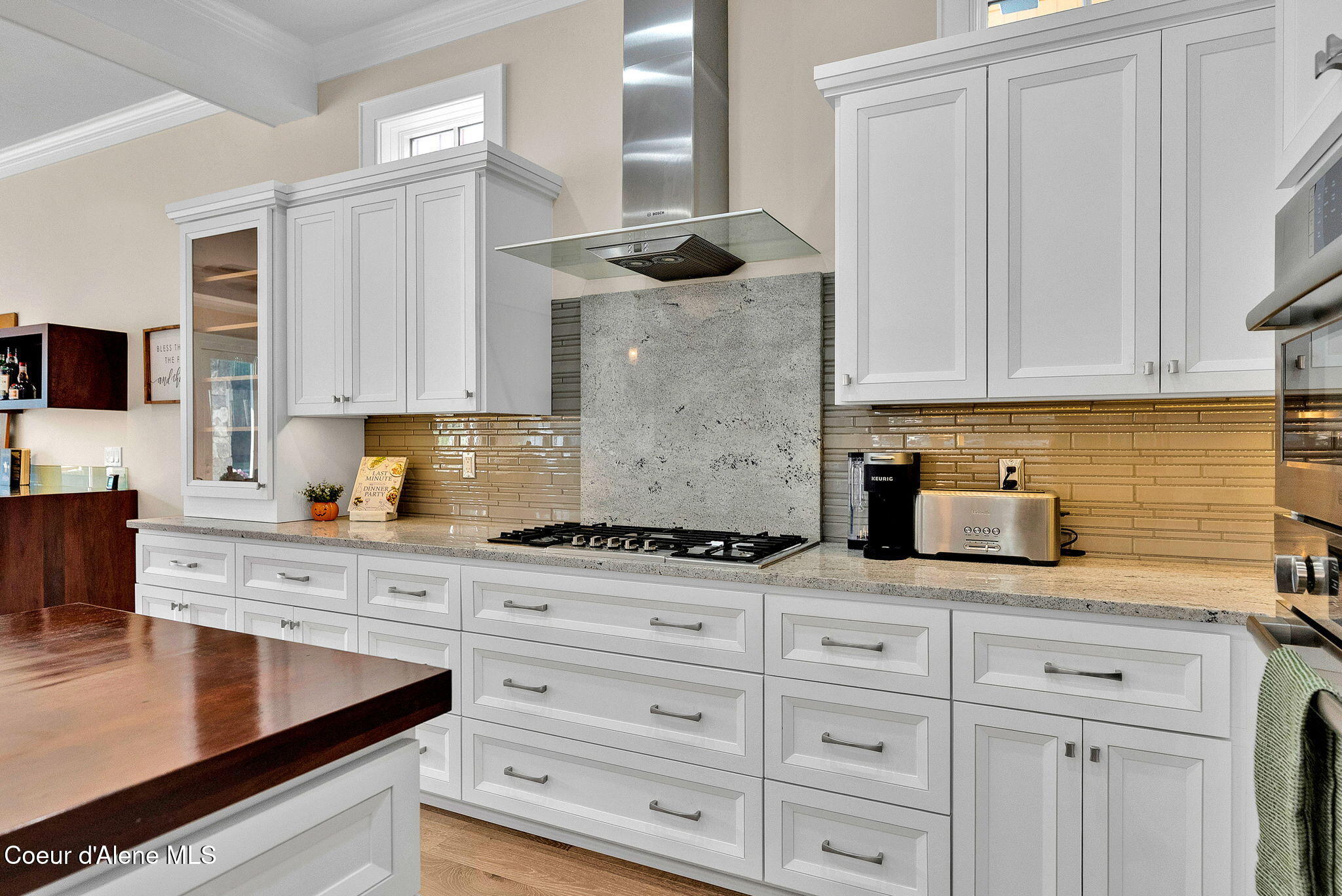 3810 W SHOREVIEW LN, Coeur d'Alene