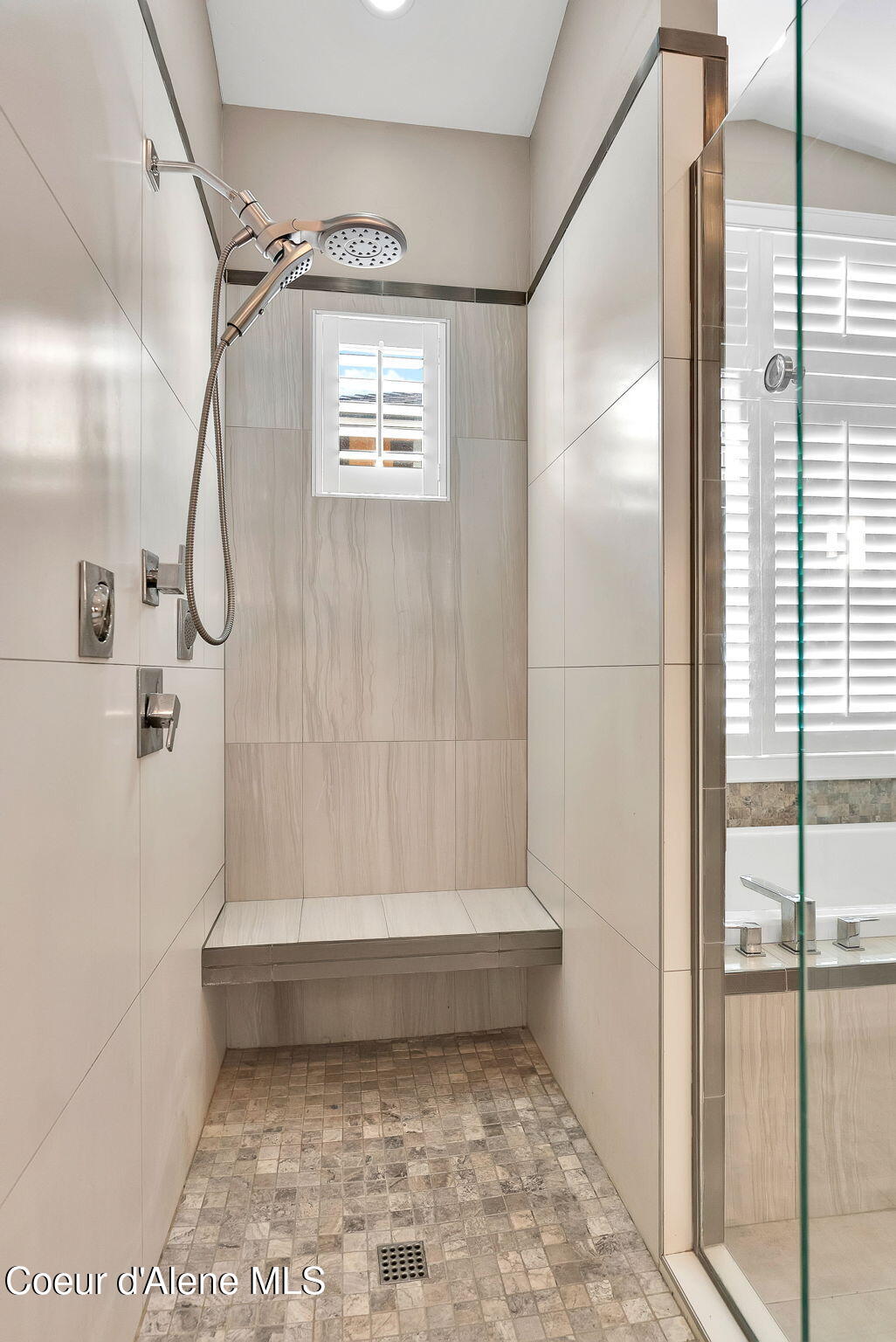 3810 W SHOREVIEW LN, Coeur d'Alene