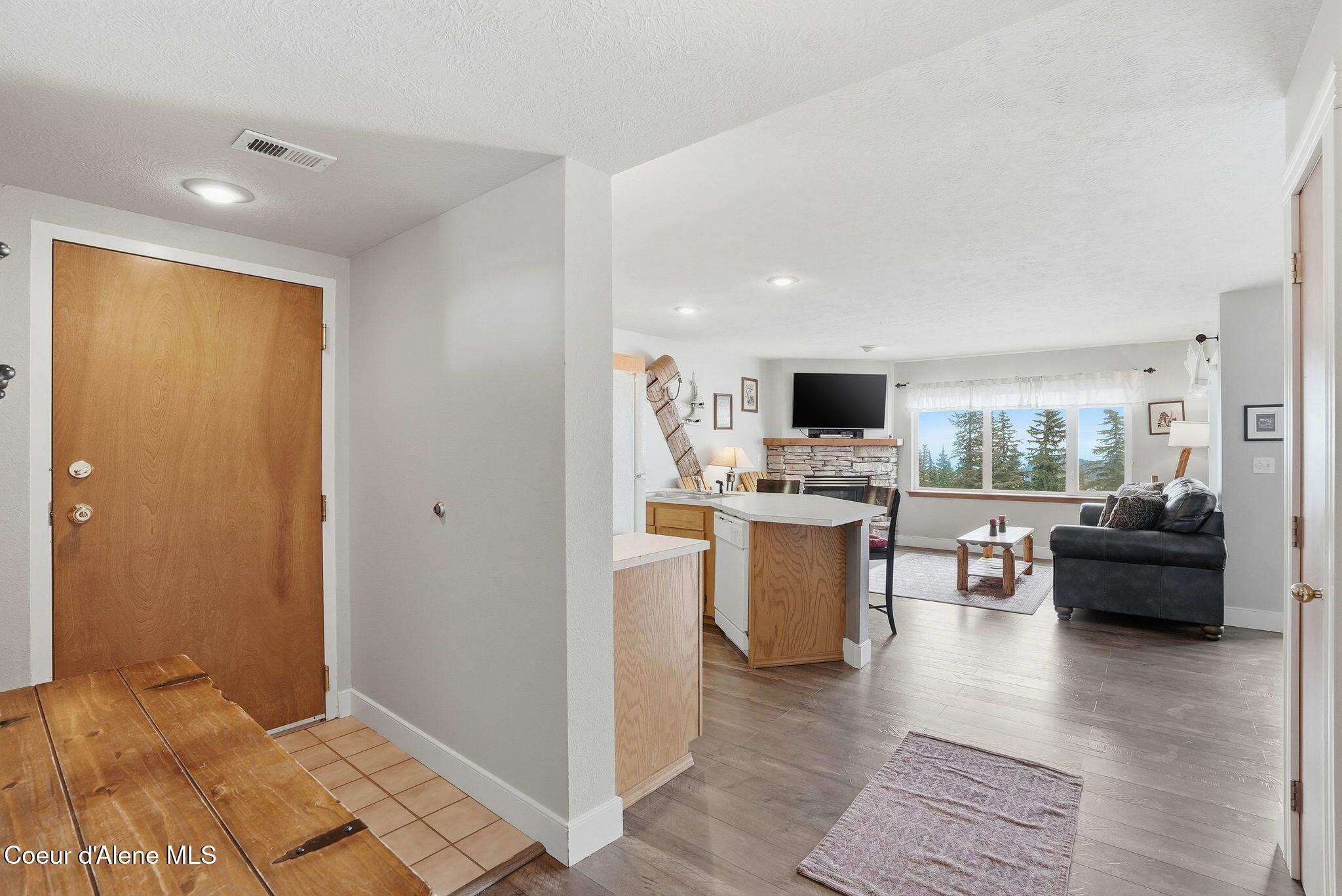 22 Chapel Court, Unit 201