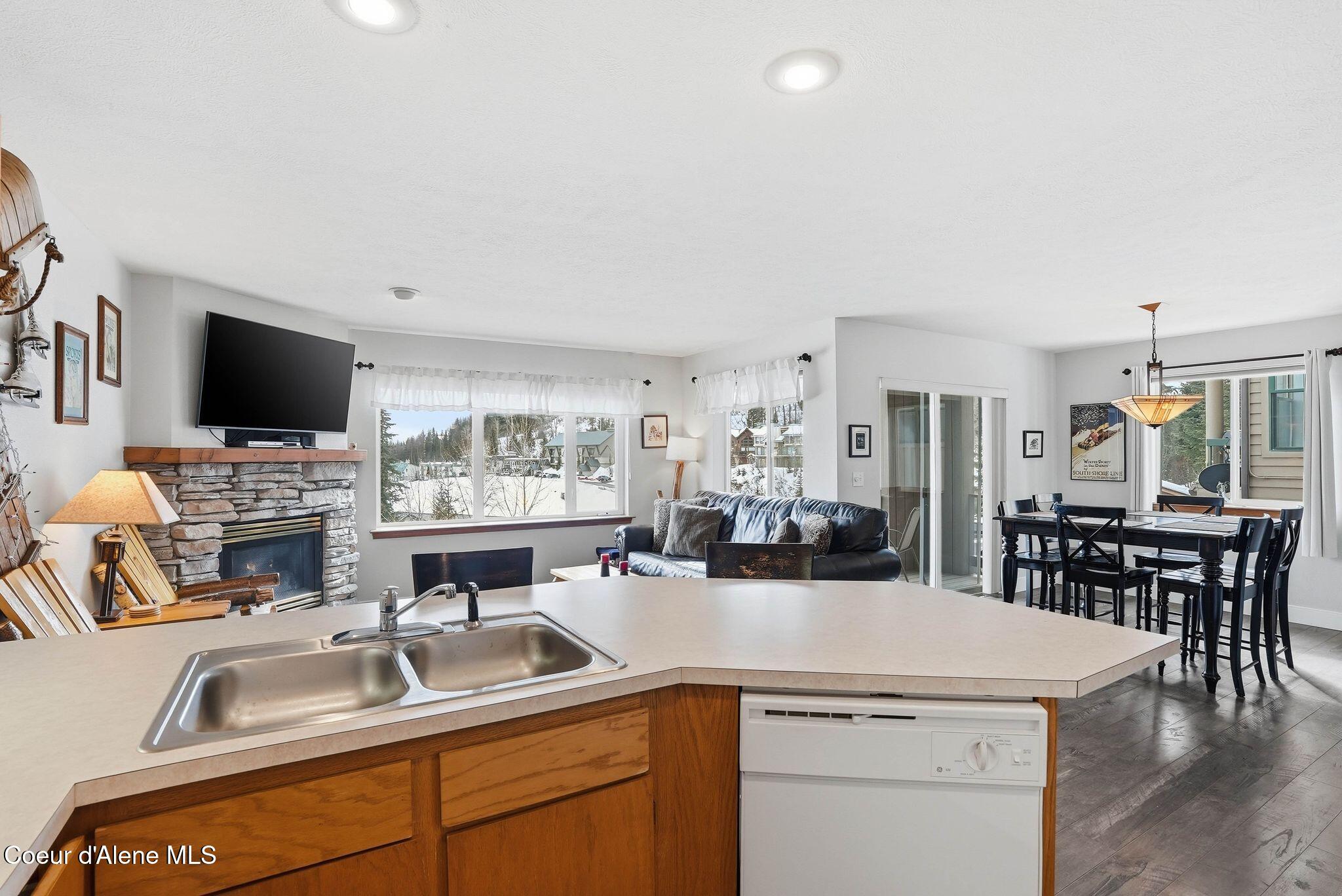 22 Chapel Court, Unit 201