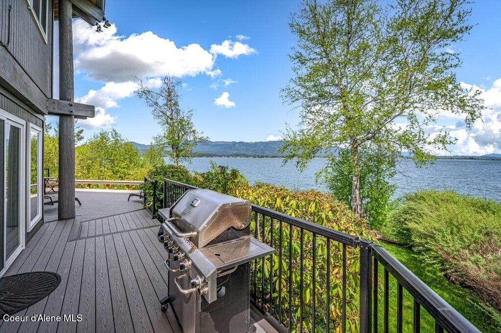 423/431 Lakeshore Dr