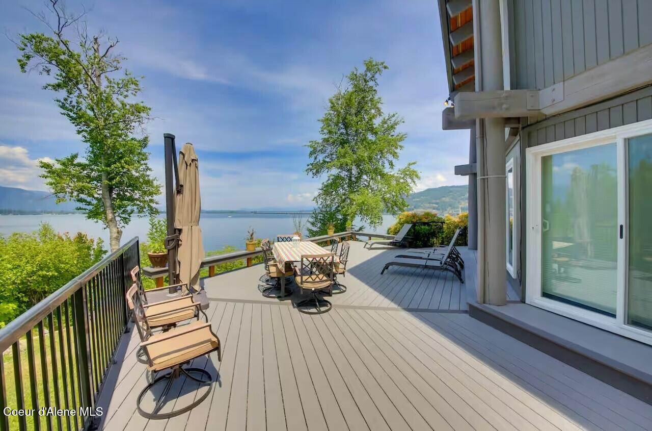 423/431 Lakeshore Dr
