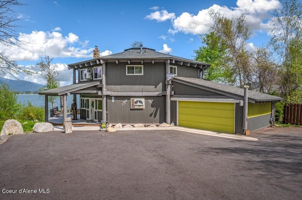423/431 Lakeshore Dr