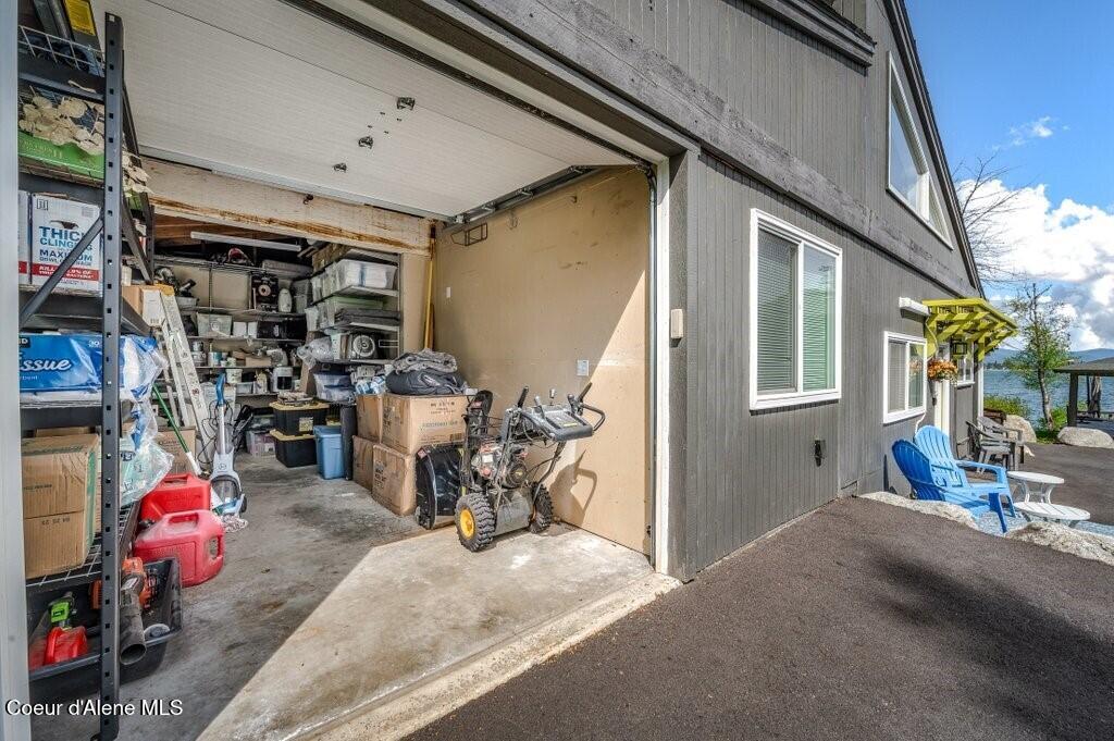 423/431 Lakeshore Dr