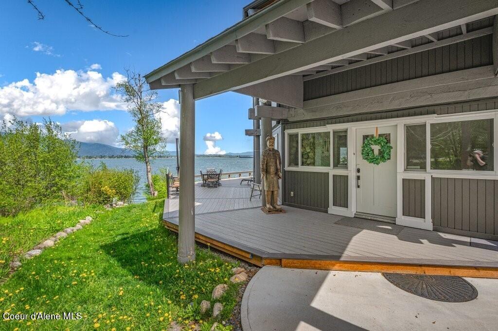 423/431 Lakeshore Dr