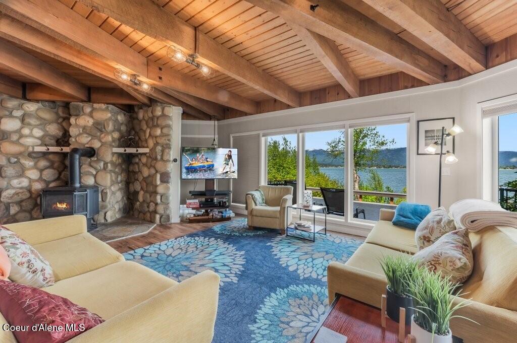423/431 Lakeshore Dr