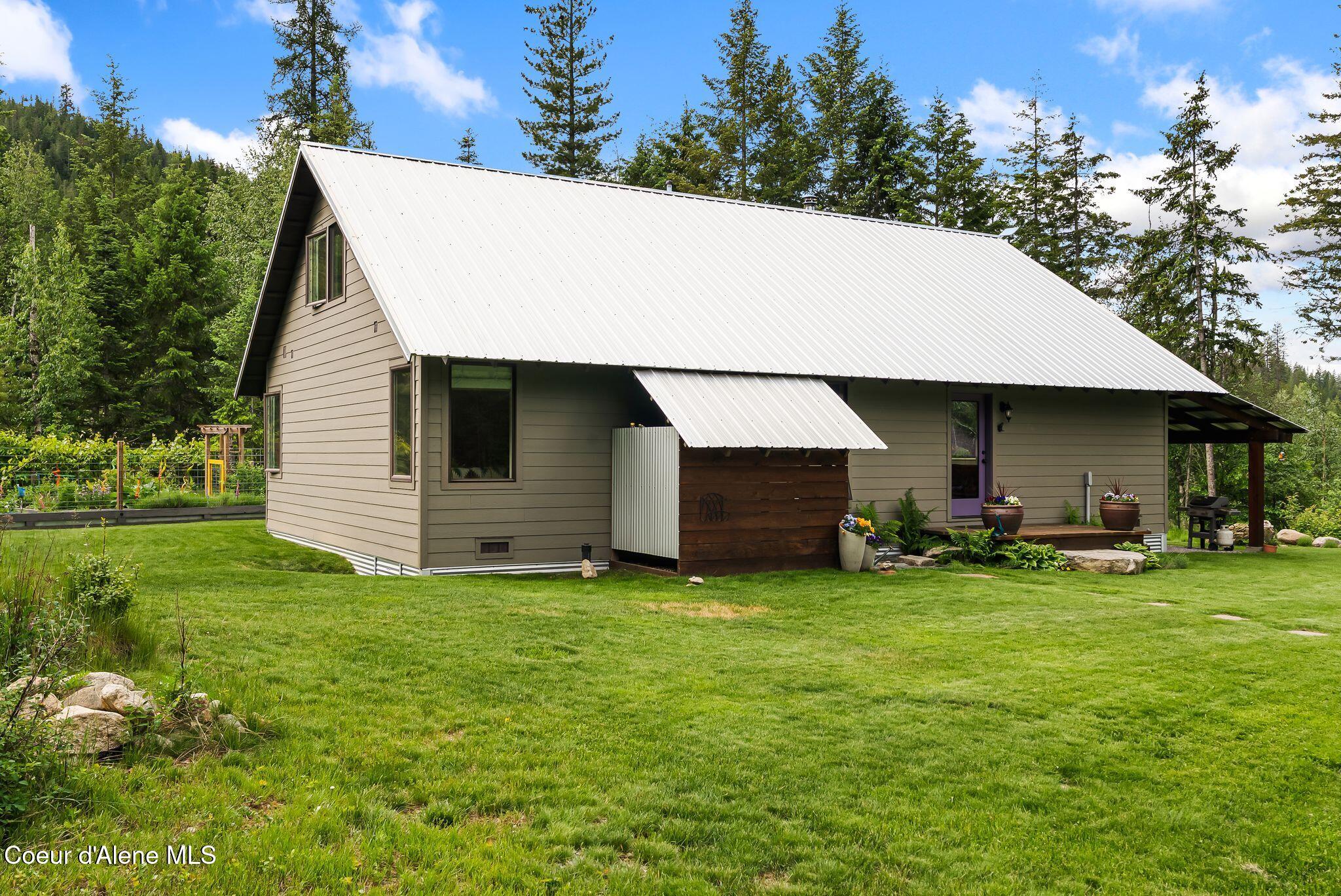 320 Coyote Creek Lane