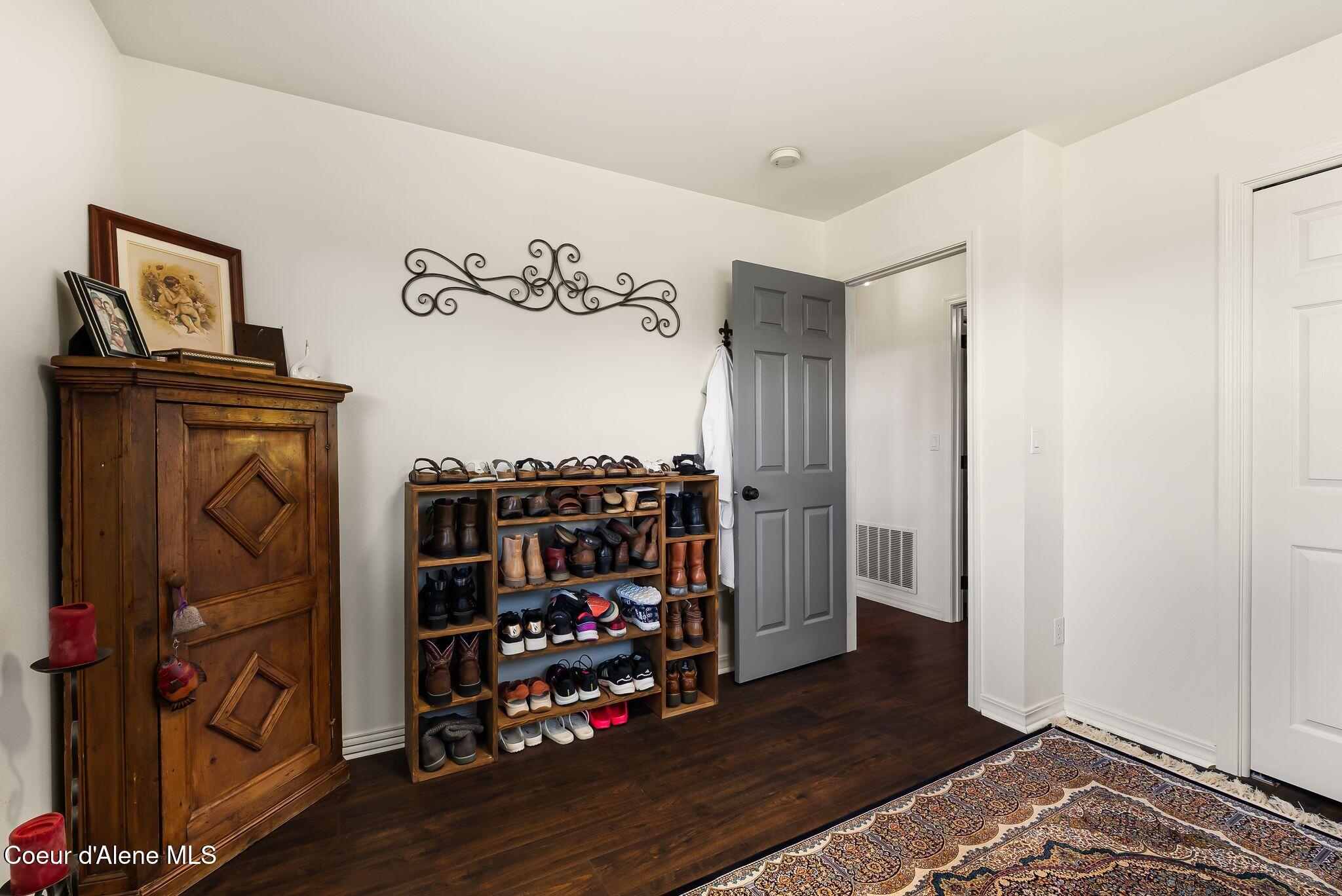 6872 Westview Drive