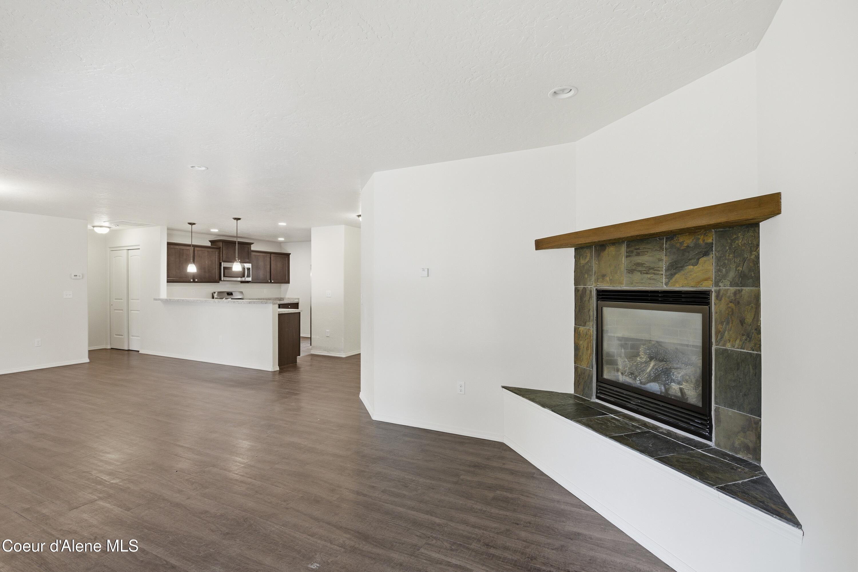 1121 Honeysuckle Avenue