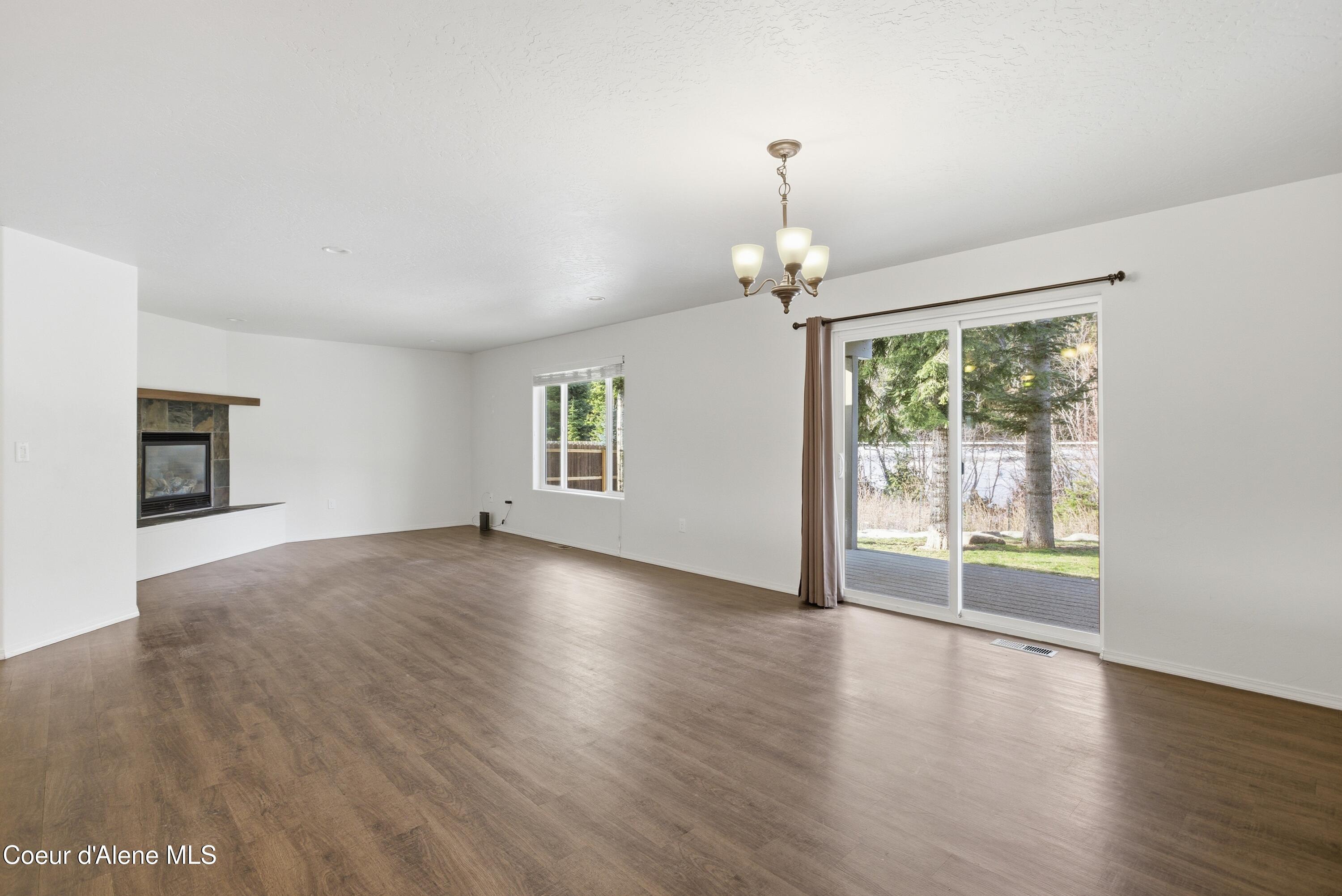 1121 Honeysuckle Avenue