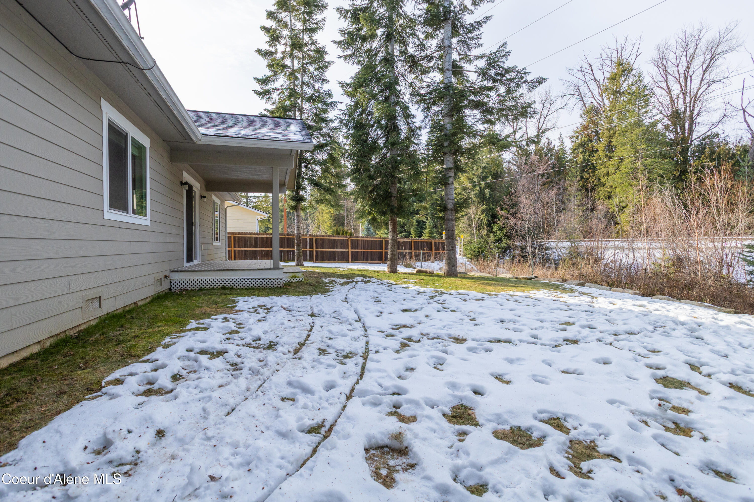 1121 Honeysuckle Avenue