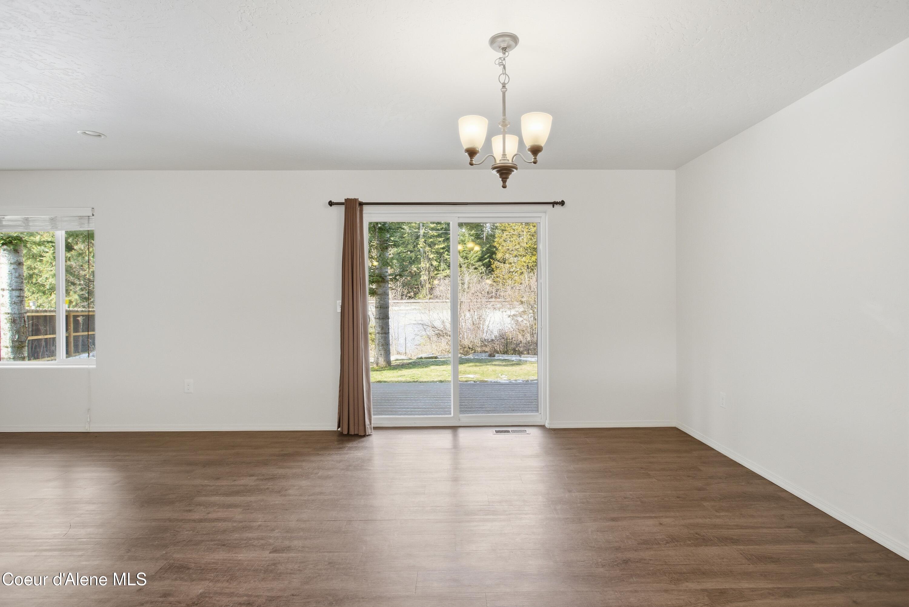 1121 Honeysuckle Avenue