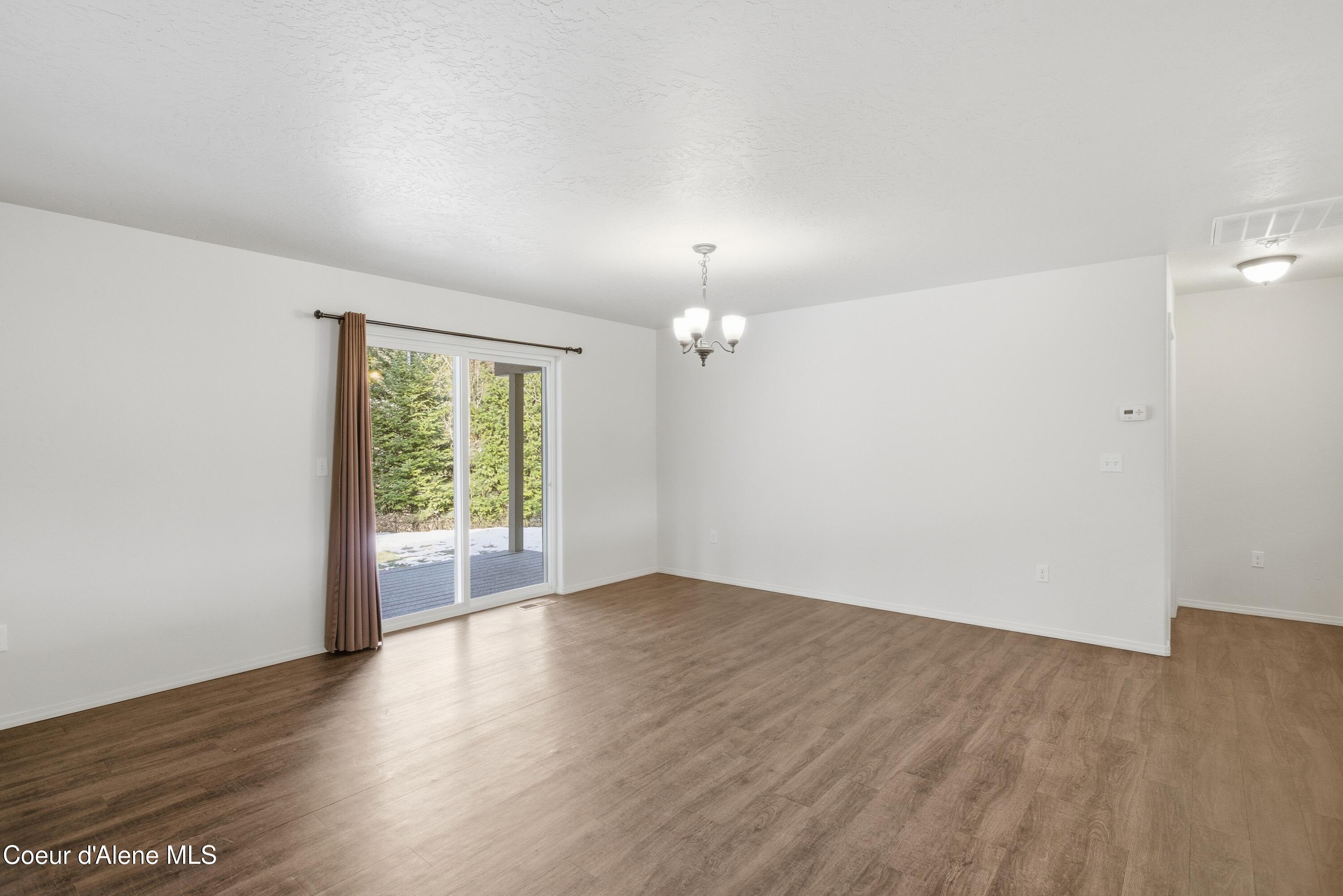 1121 Honeysuckle Avenue