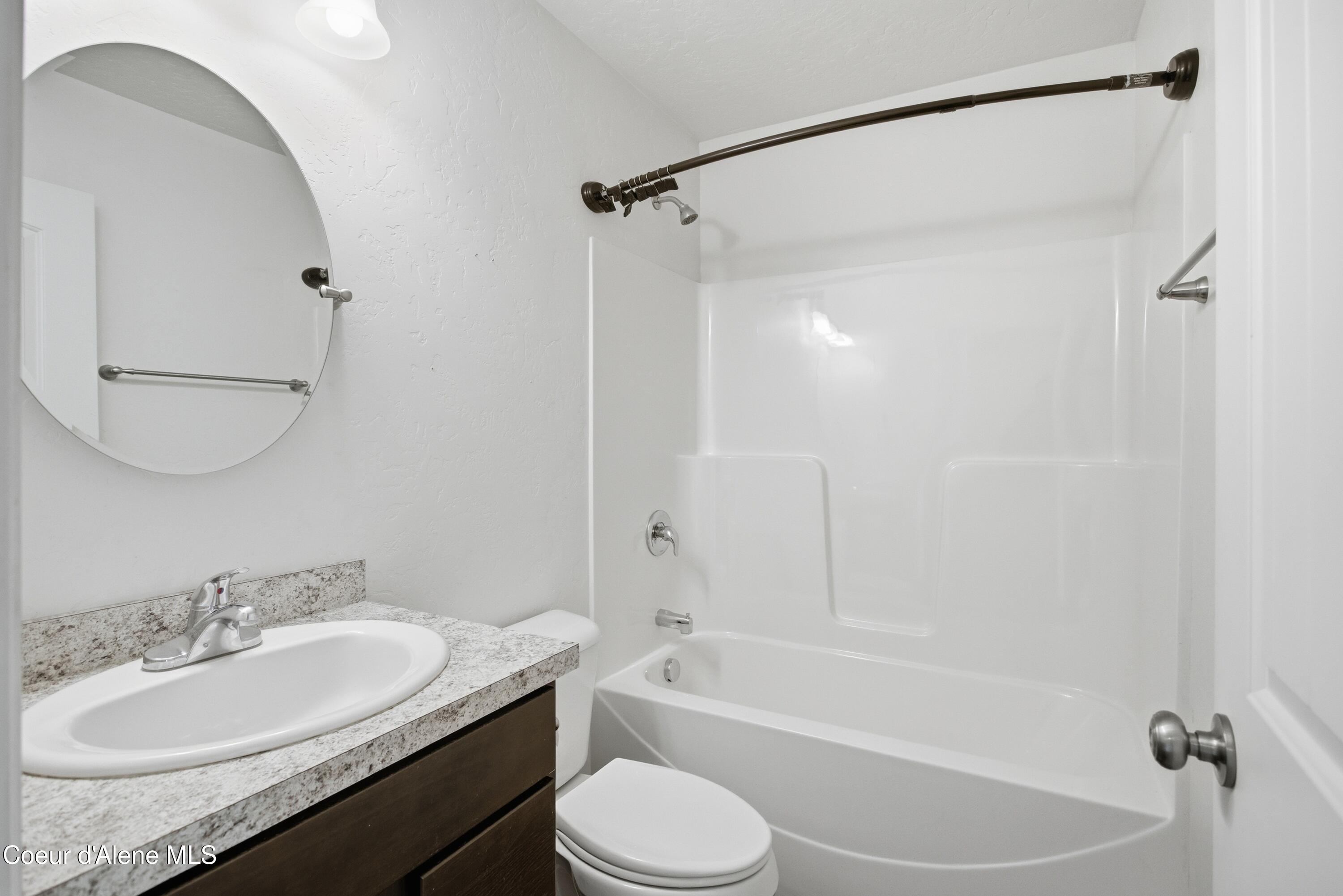 1121 Honeysuckle Avenue