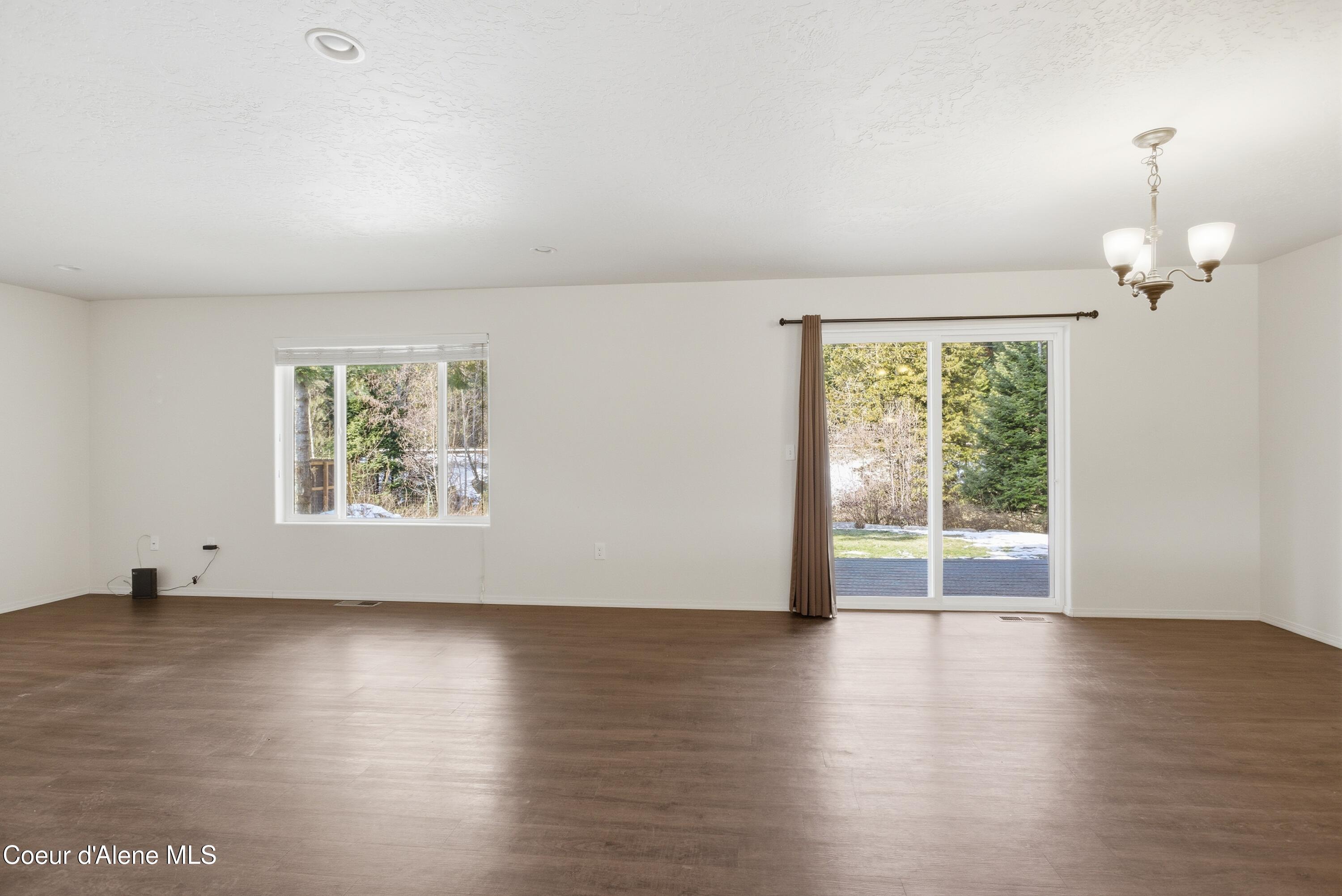 1121 Honeysuckle Avenue