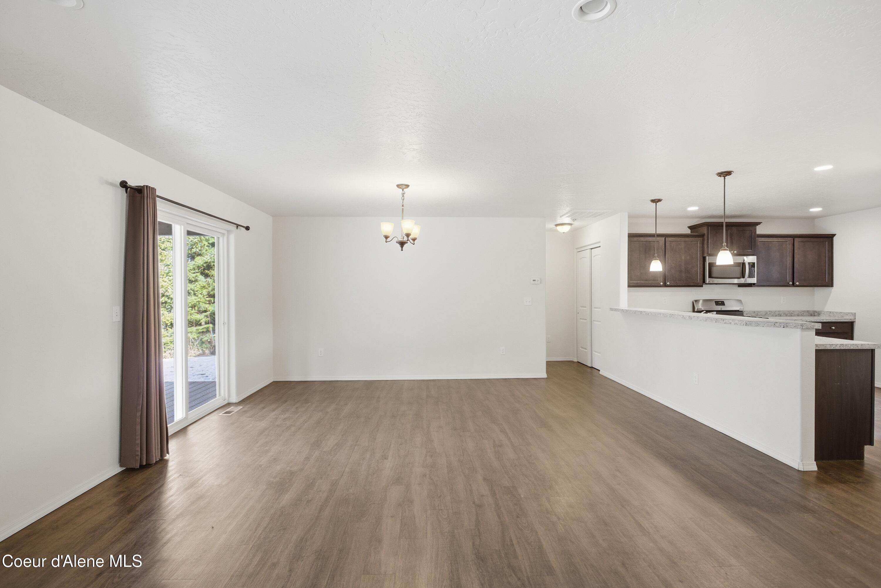 1121 Honeysuckle Avenue