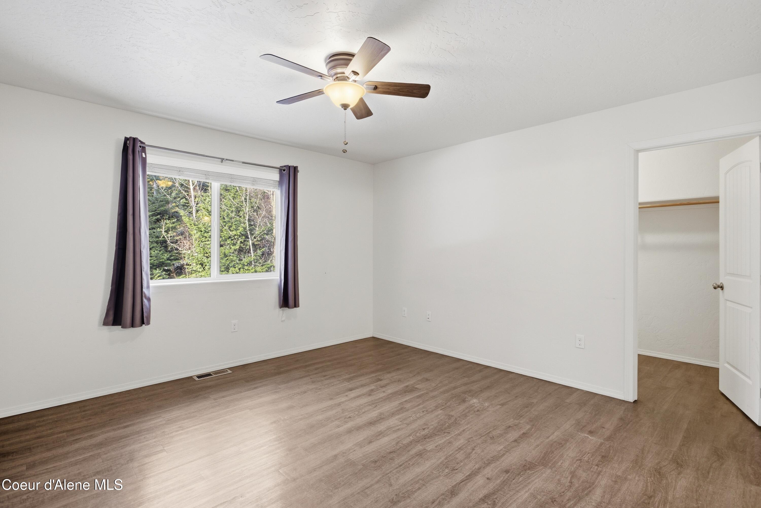 1121 Honeysuckle Avenue