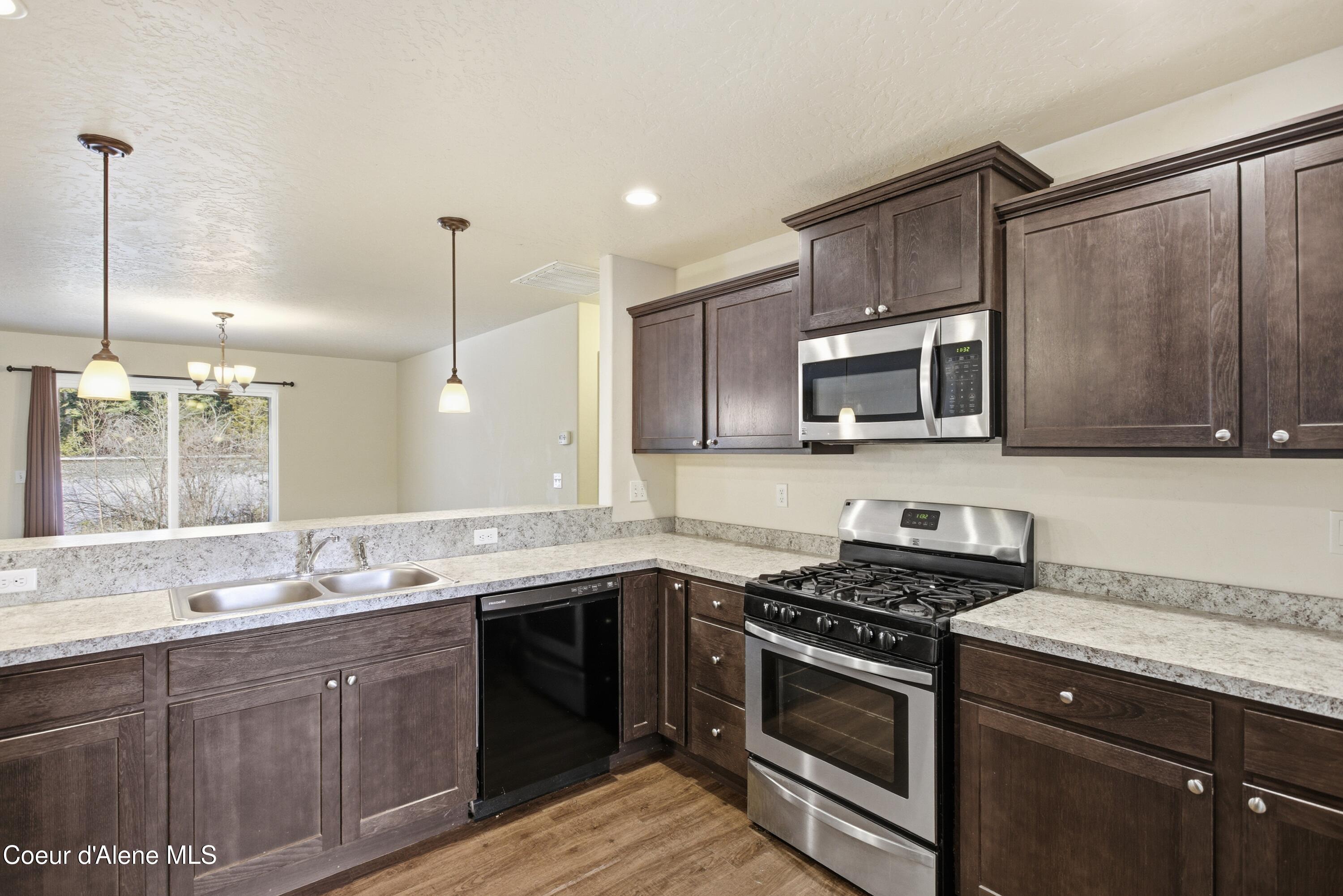 1121 Honeysuckle Avenue