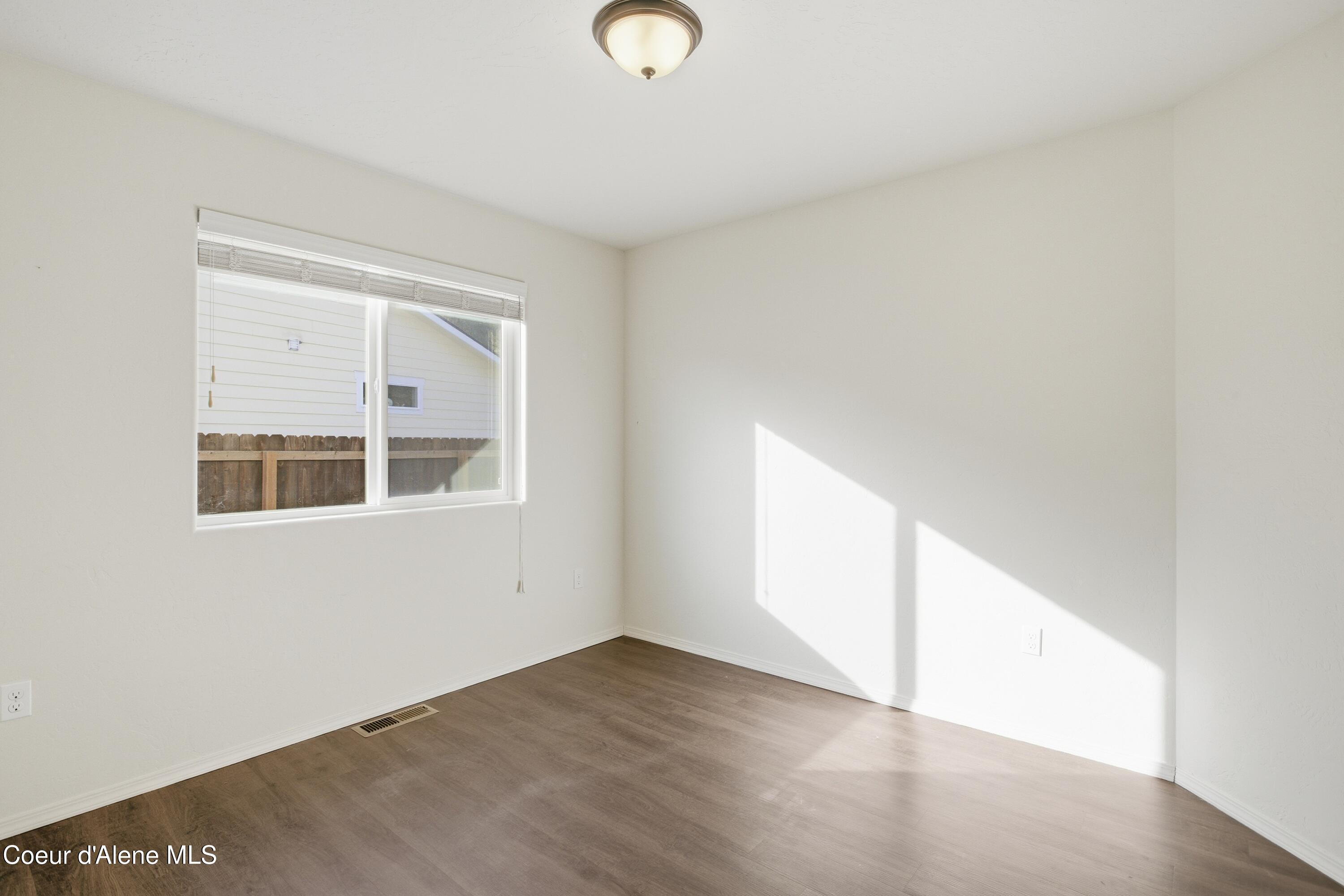 1121 Honeysuckle Avenue